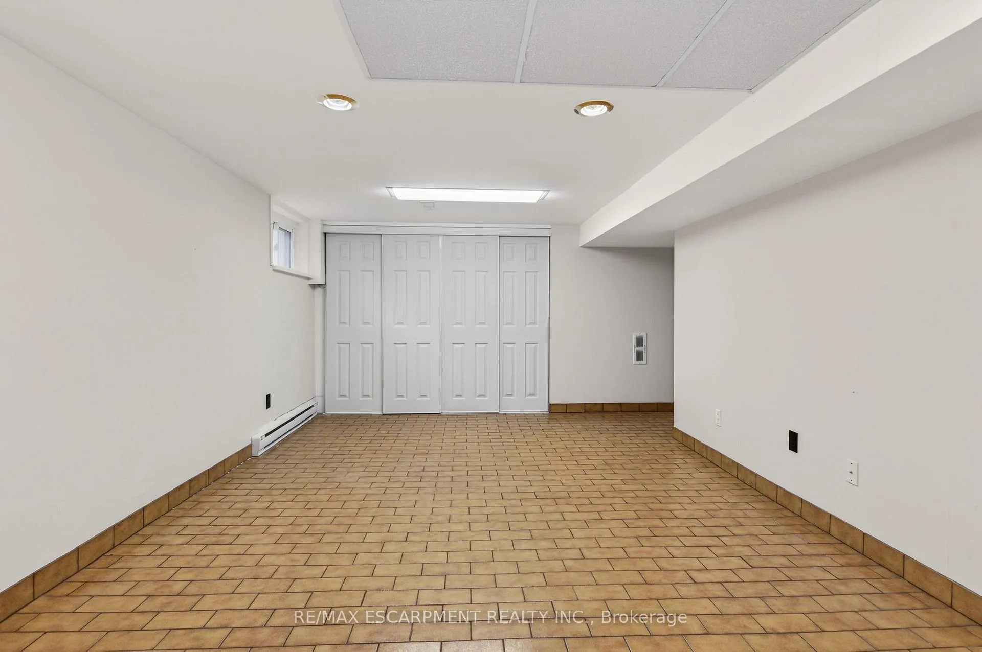 Photo 40 of 2317 Lakeshore Road, Burlington, Brant — HOMEH