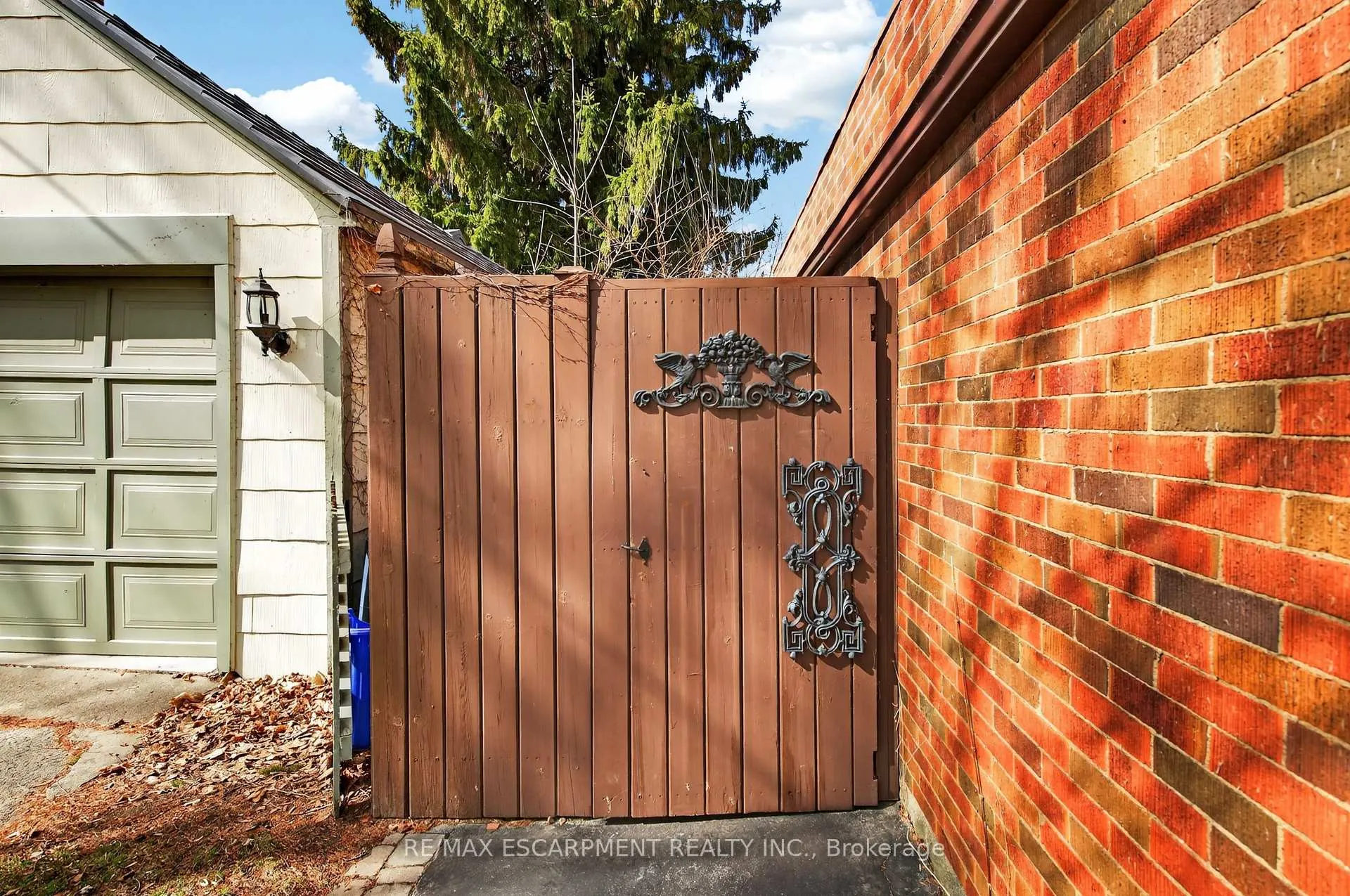 Photo 41 of 2317 Lakeshore Road, Burlington, Brant — HOMEH