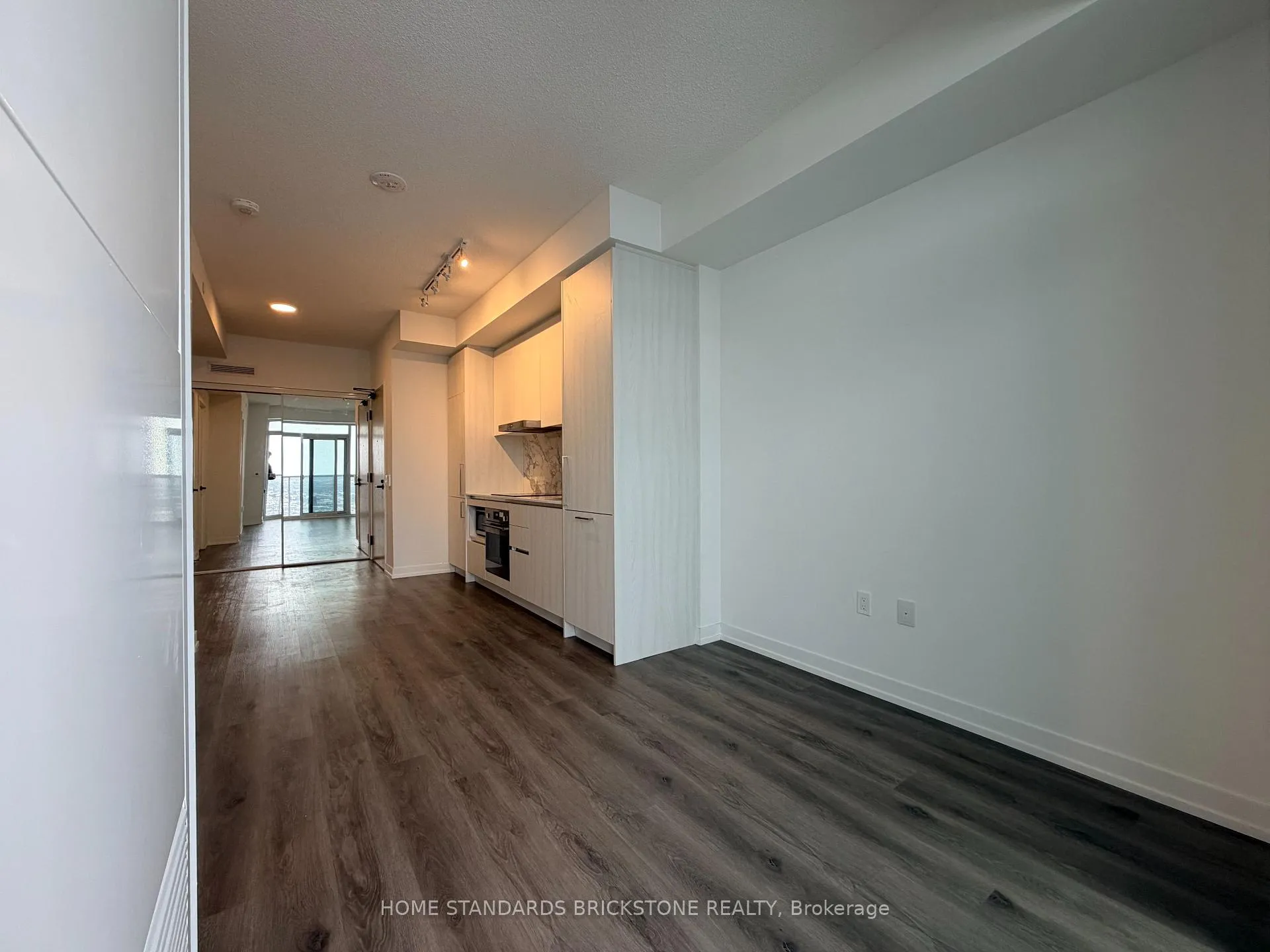 Photo 7 of Unit 2907, 225 Commerce Street, Vaughan, Vaughan Corporate Centre — HOMEH