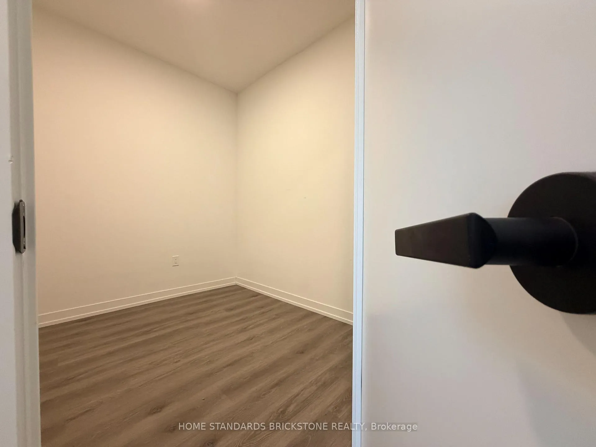 Photo 11 of Unit 2907, 225 Commerce Street, Vaughan, Vaughan Corporate Centre — HOMEH
