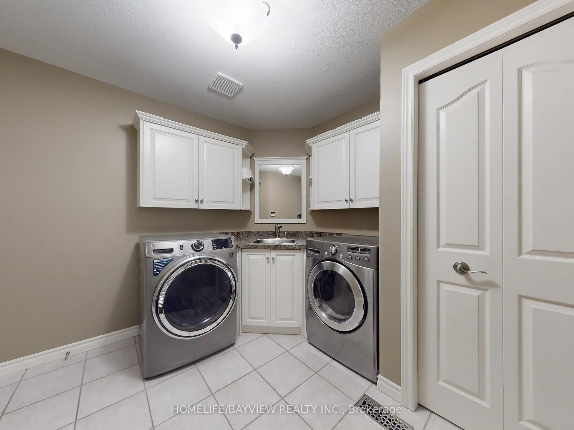 Photo 18 of 574 Sandbanks Crescent, Waterloo, Conservation Meadows — HOMEH