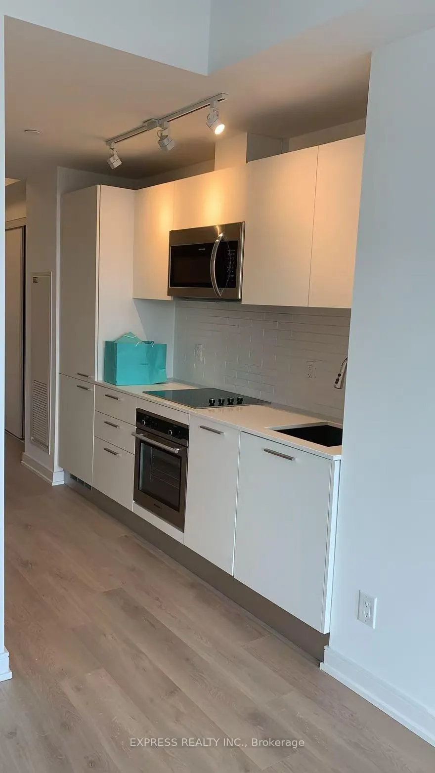 Photo 2 of Unit 2905, 3 Gloucester Street, Toronto, Church-Yonge Corridor — HOMEH