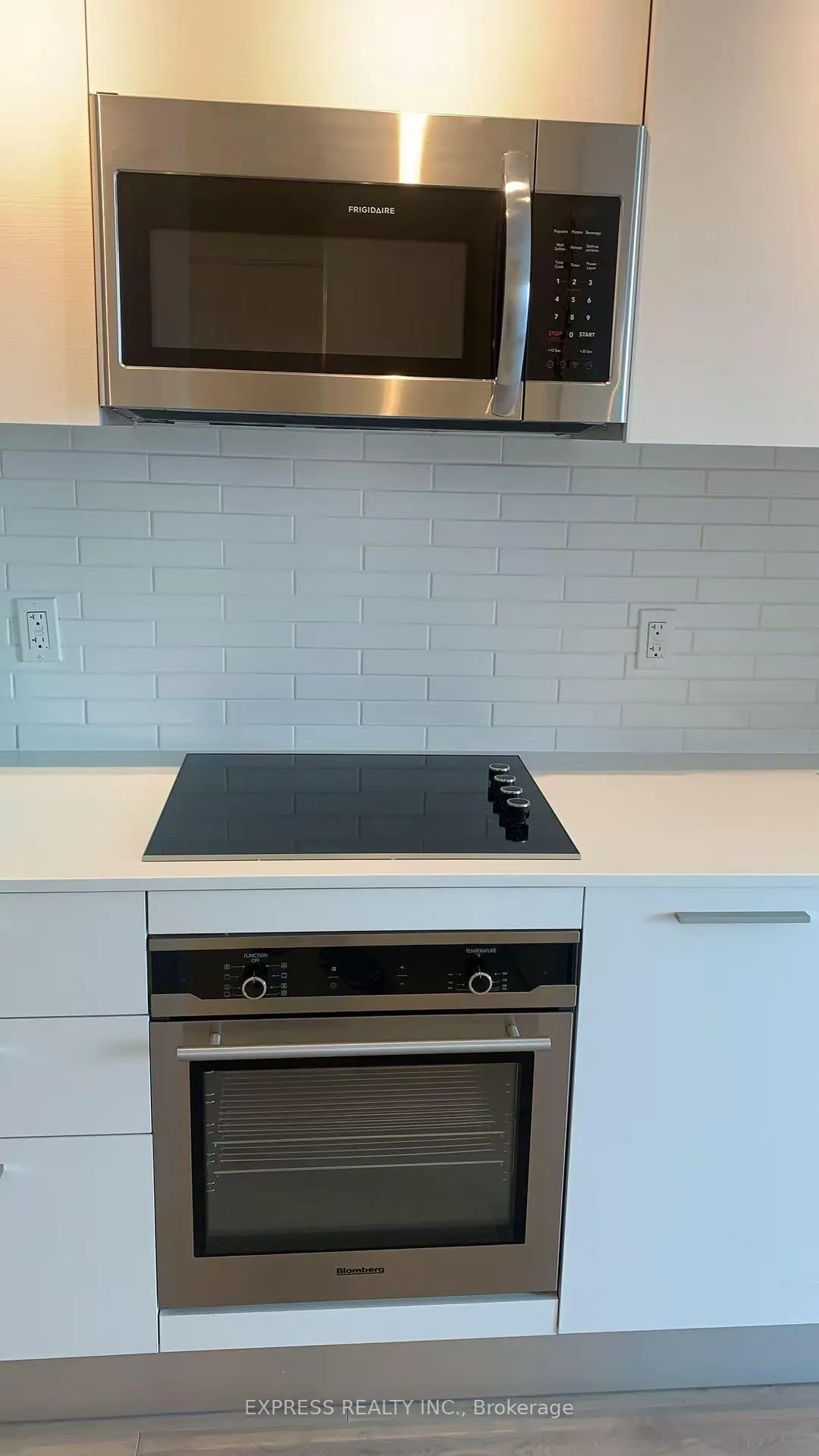 Photo 3 of Unit 2905, 3 Gloucester Street, Toronto, Church-Yonge Corridor — HOMEH
