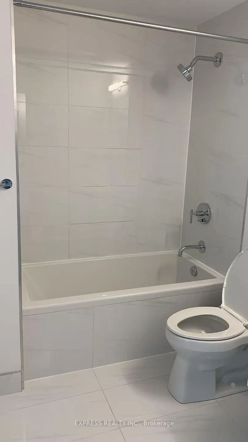 Photo 4 of Unit 2905, 3 Gloucester Street, Toronto, Church-Yonge Corridor — HOMEH