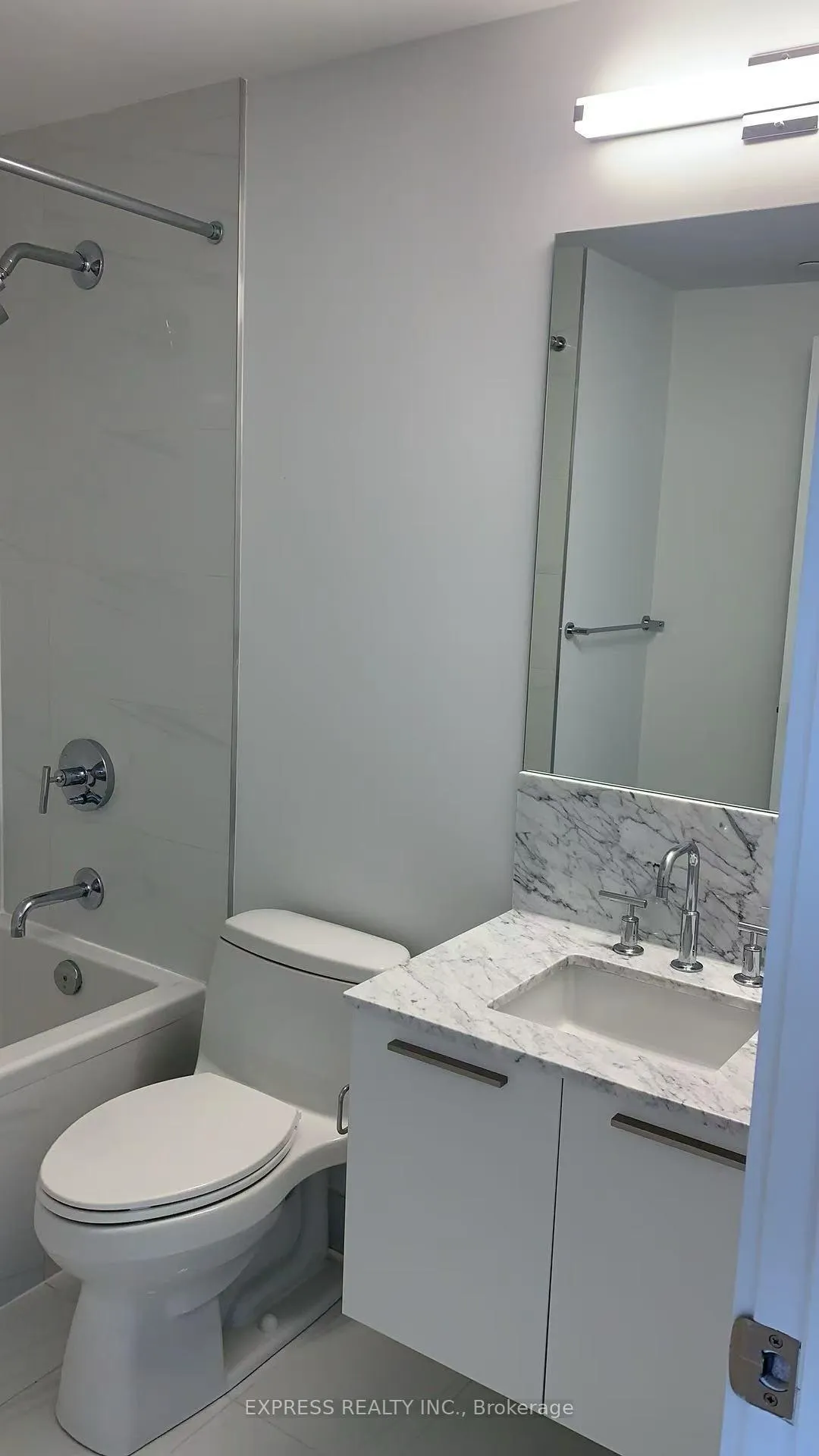 Photo 5 of Unit 2905, 3 Gloucester Street, Toronto, Church-Yonge Corridor — HOMEH