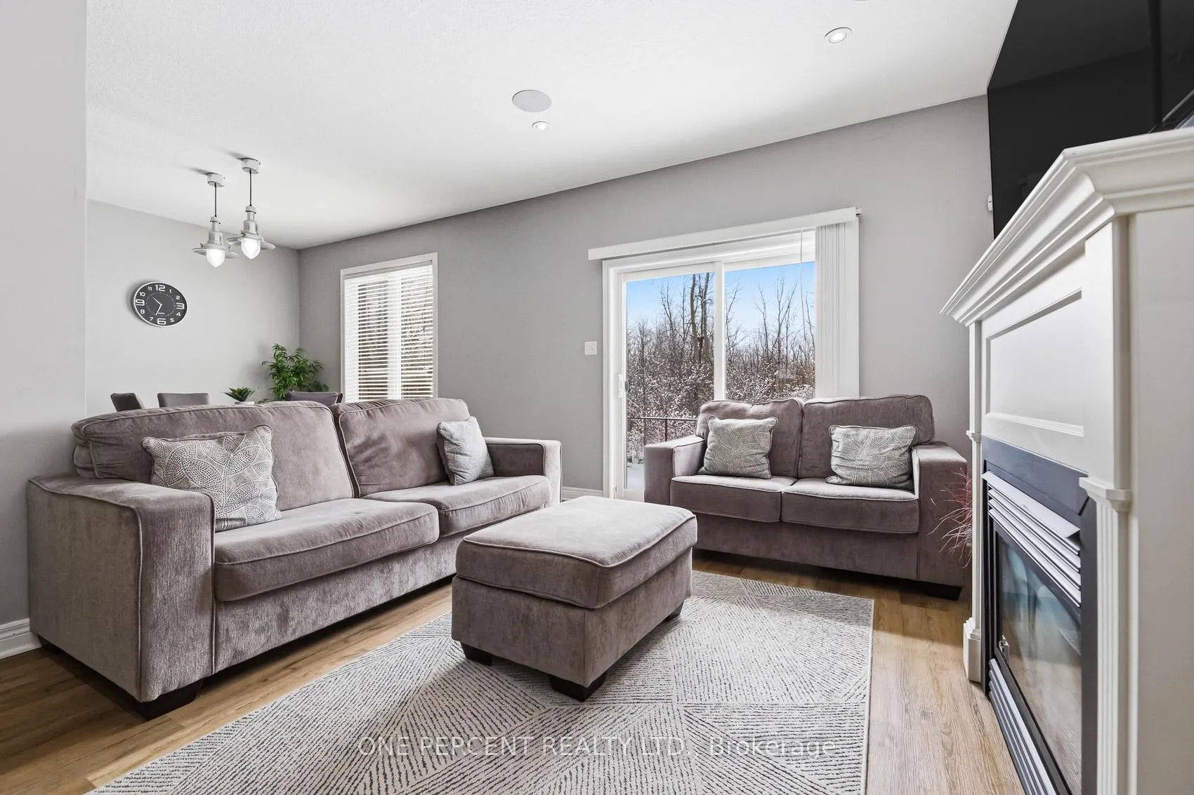 Photo 7 of 70 Galileo Drive, Hamilton, Lakeshore — HOMEH