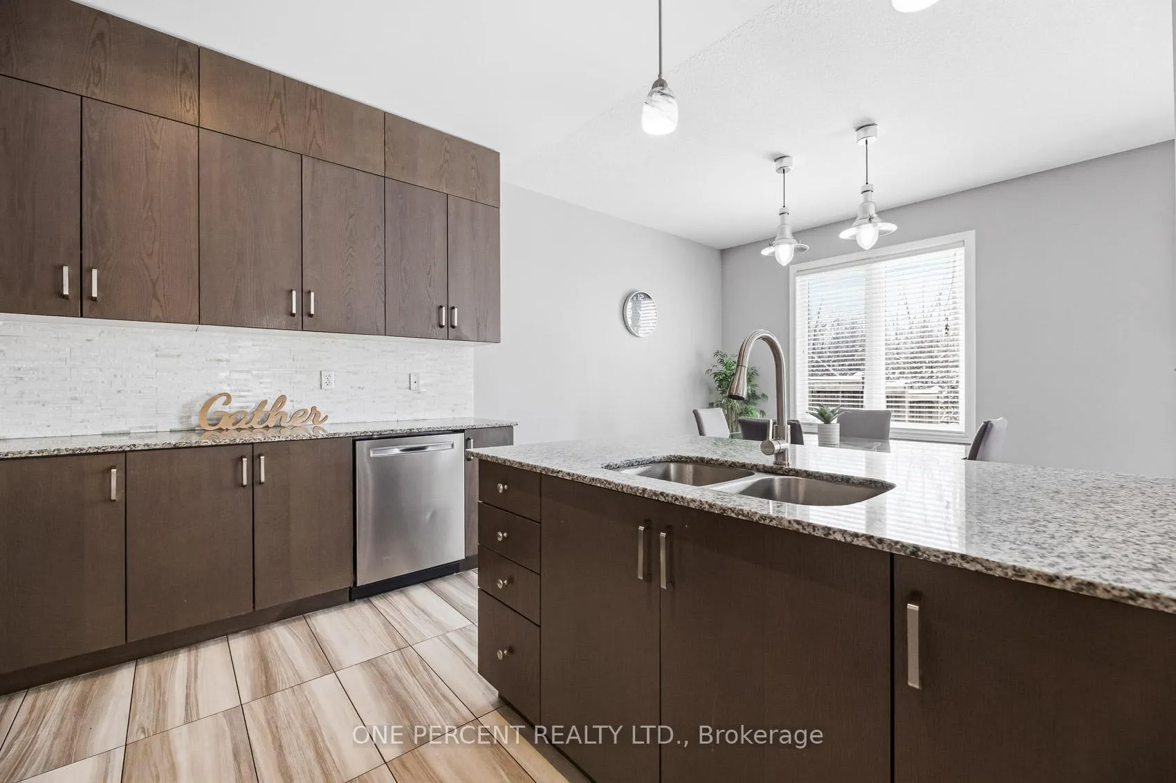 Photo 14 of 70 Galileo Drive, Hamilton, Lakeshore — HOMEH