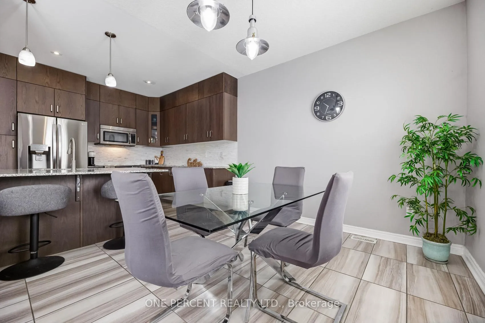 Photo 15 of 70 Galileo Drive, Hamilton, Lakeshore — HOMEH