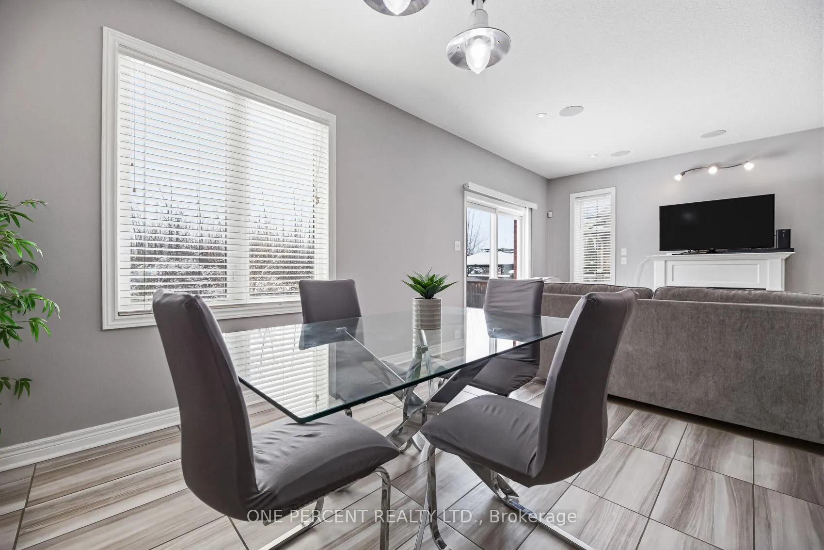 Photo 16 of 70 Galileo Drive, Hamilton, Lakeshore — HOMEH