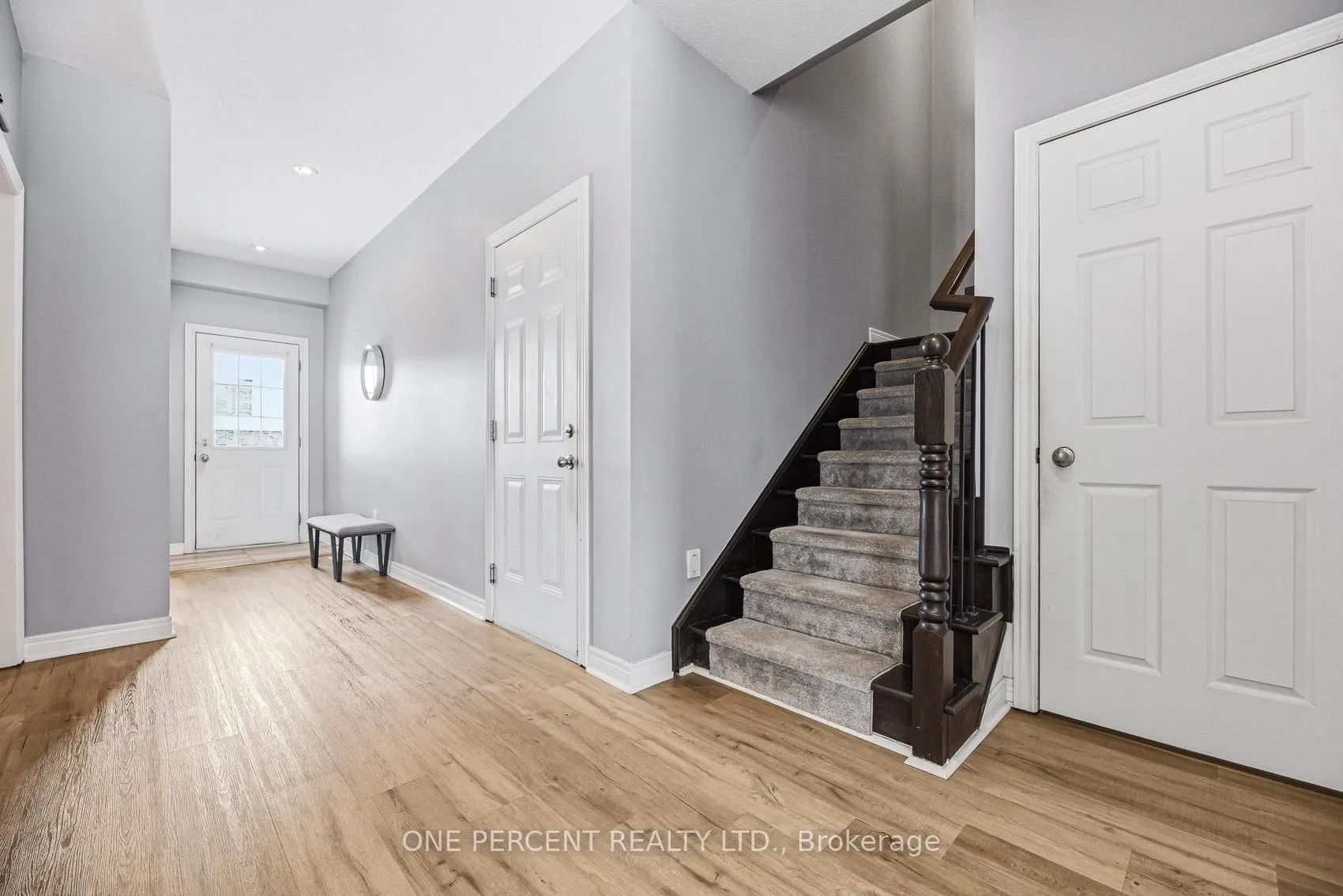 Photo 18 of 70 Galileo Drive, Hamilton, Lakeshore — HOMEH
