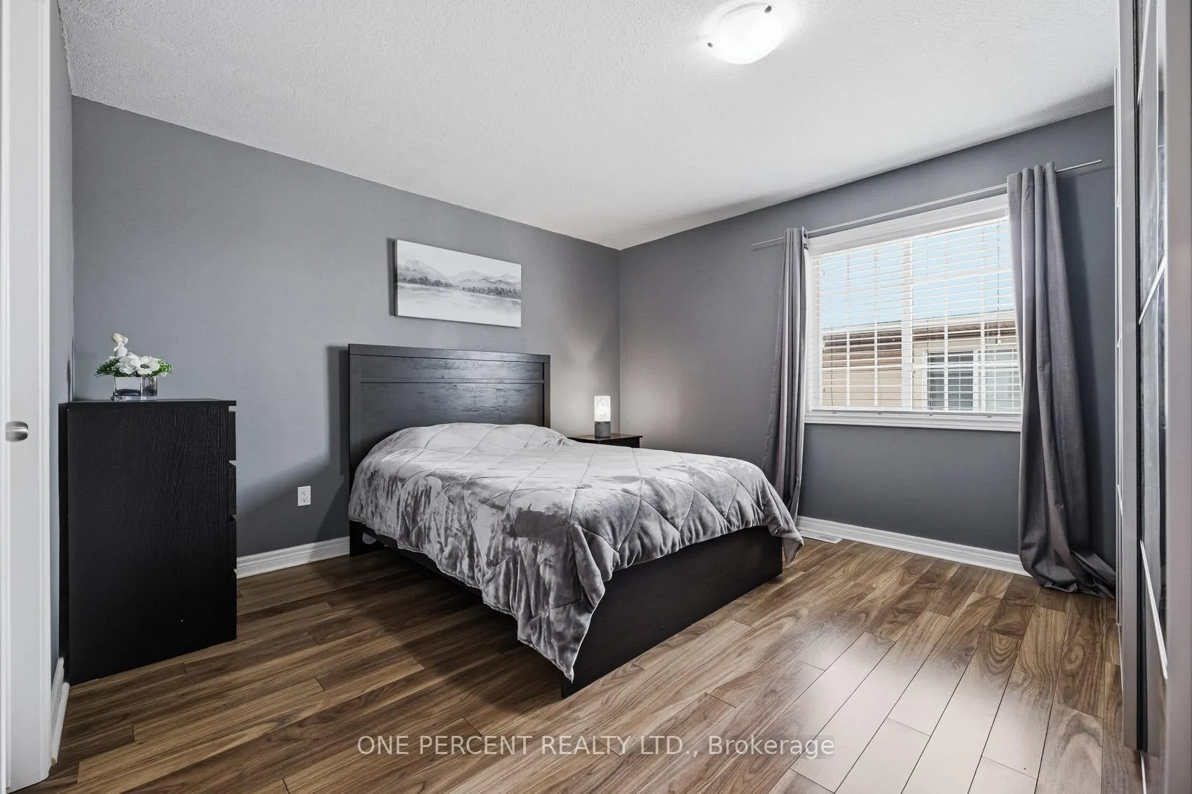 Photo 19 of 70 Galileo Drive, Hamilton, Lakeshore — HOMEH