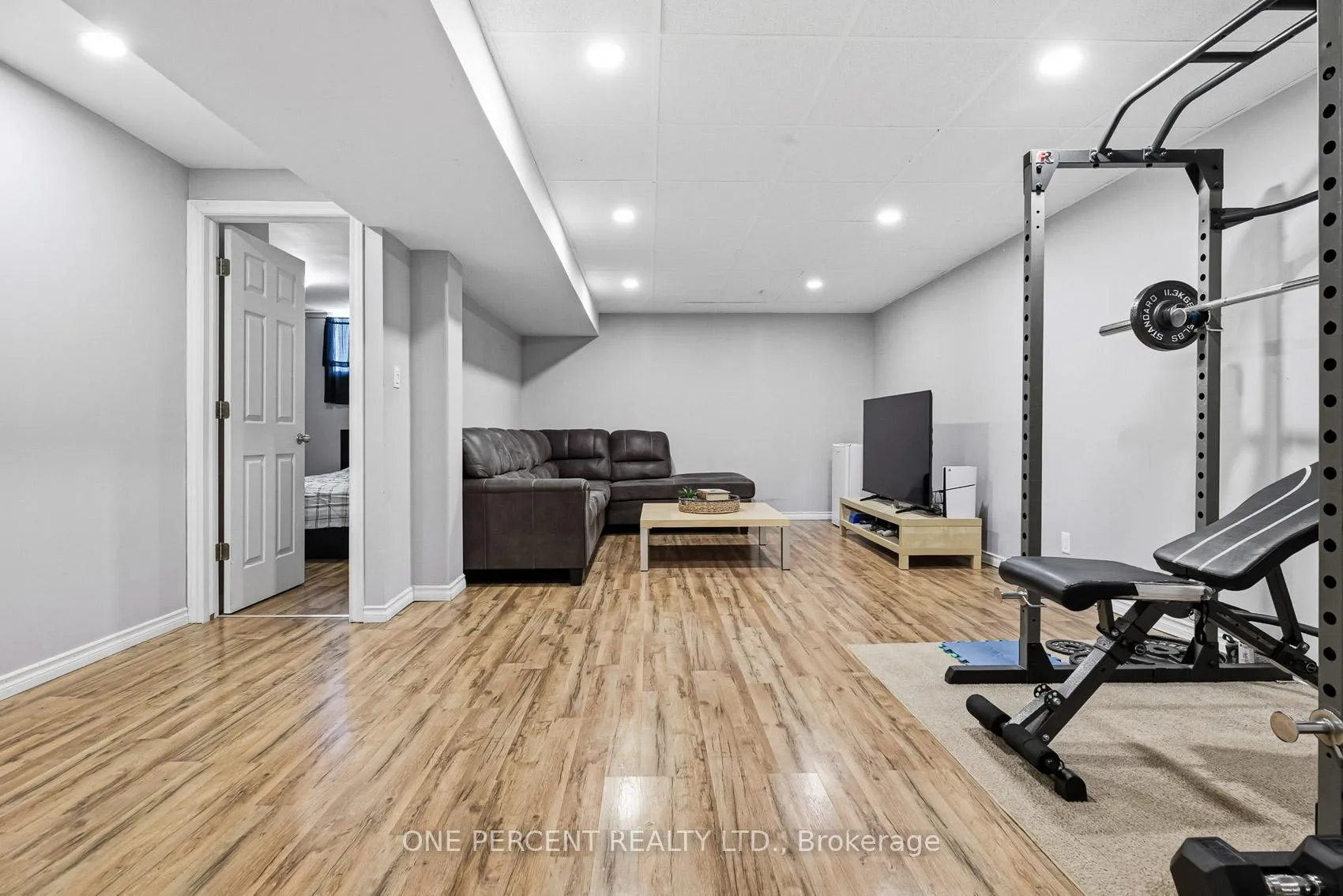 Photo 26 of 70 Galileo Drive, Hamilton, Lakeshore — HOMEH