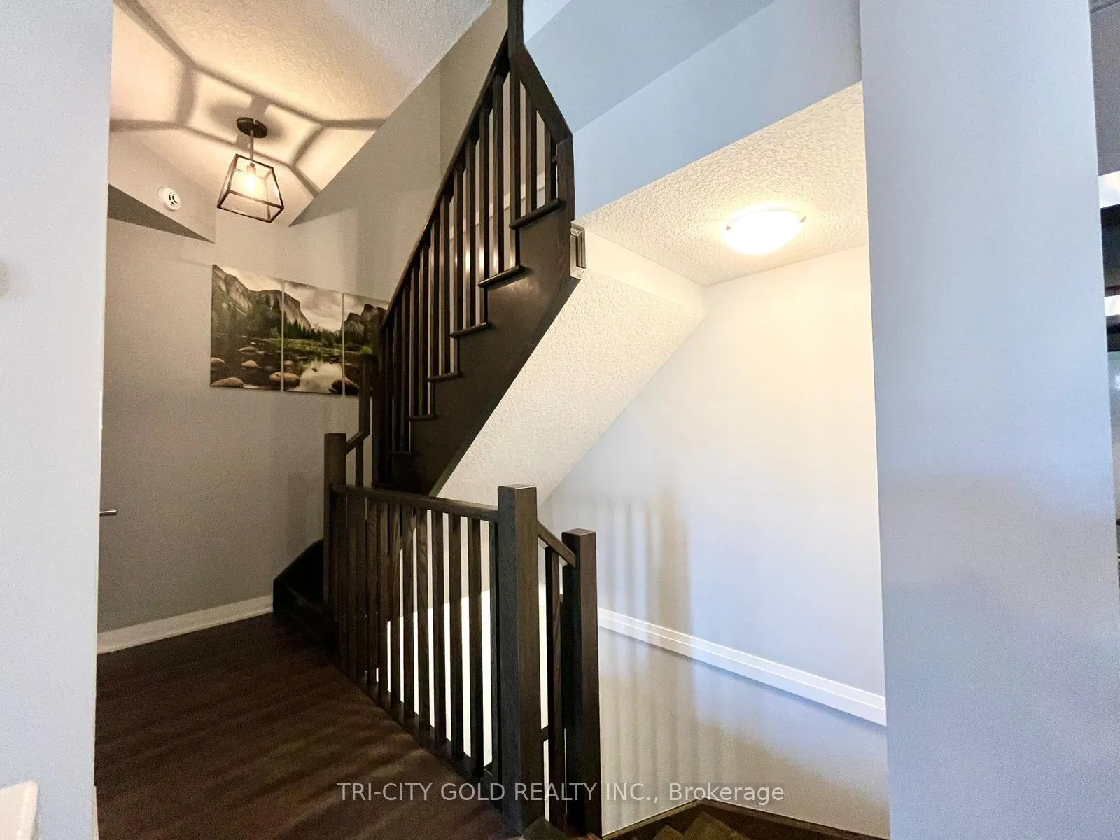 Photo 6 of 22 Waterlily Way, Hamilton, Stoney Creek — HOMEH