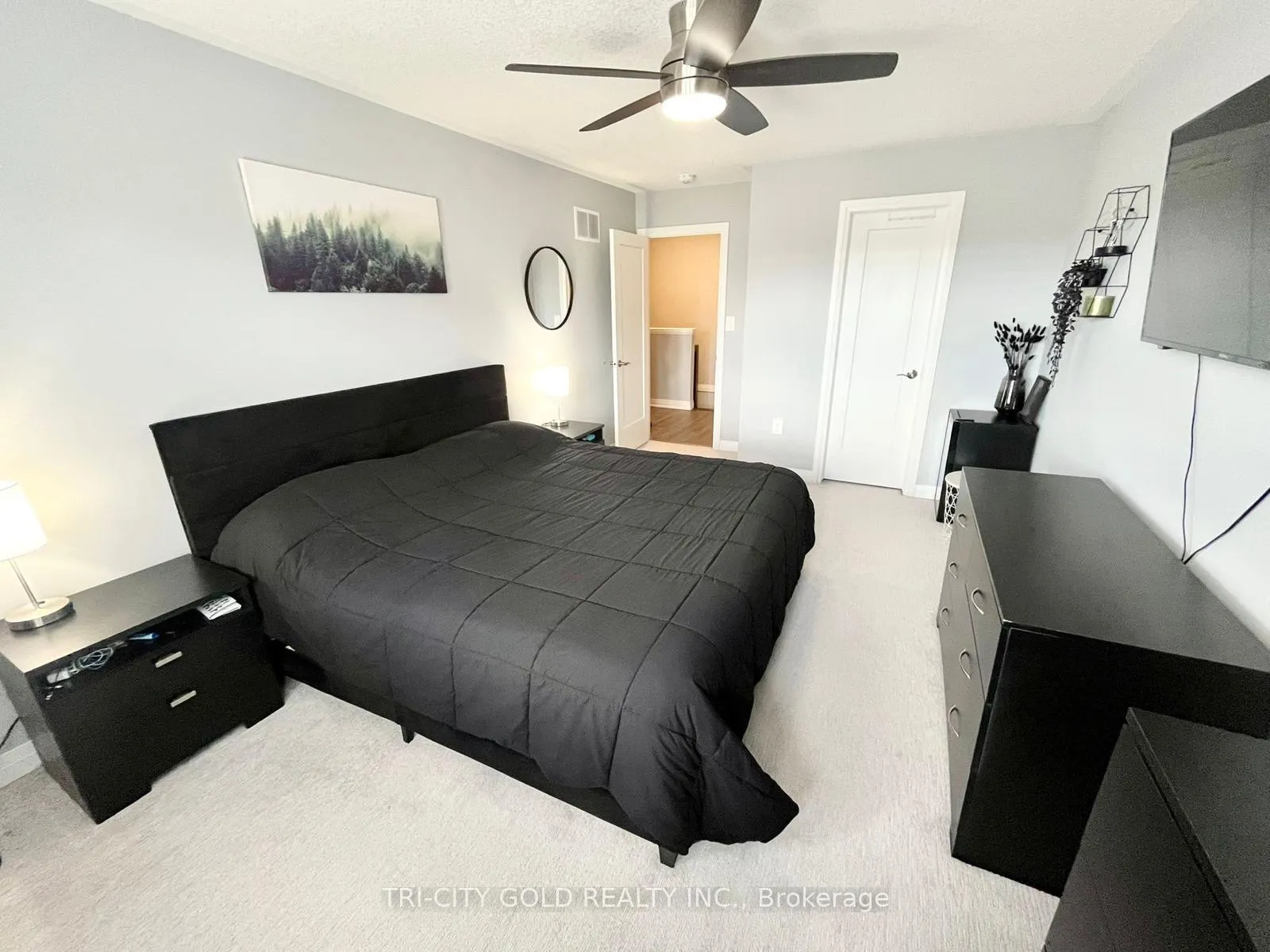 Photo 25 of 22 Waterlily Way, Hamilton, Stoney Creek — HOMEH