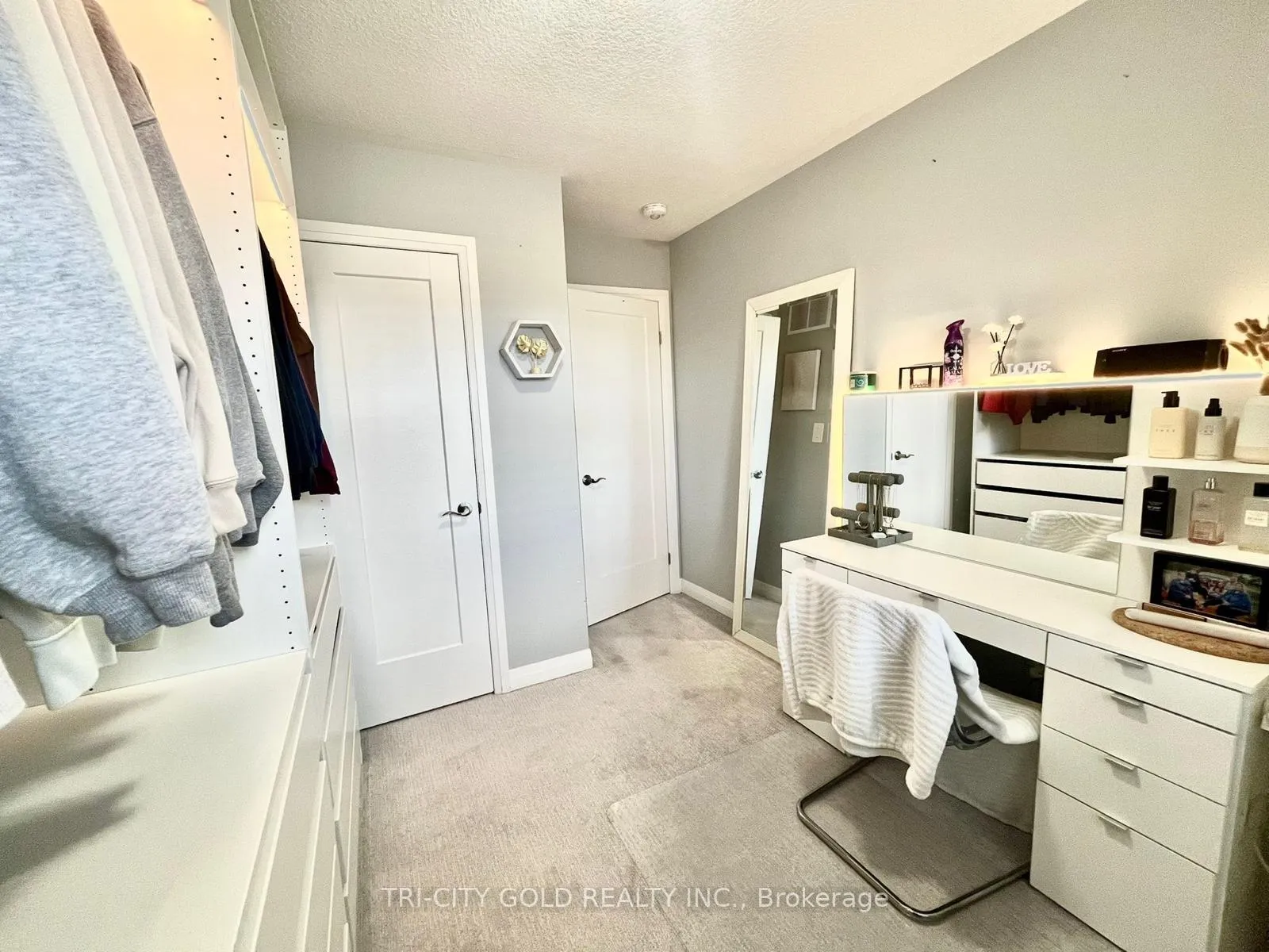 Photo 26 of 22 Waterlily Way, Hamilton, Stoney Creek — HOMEH
