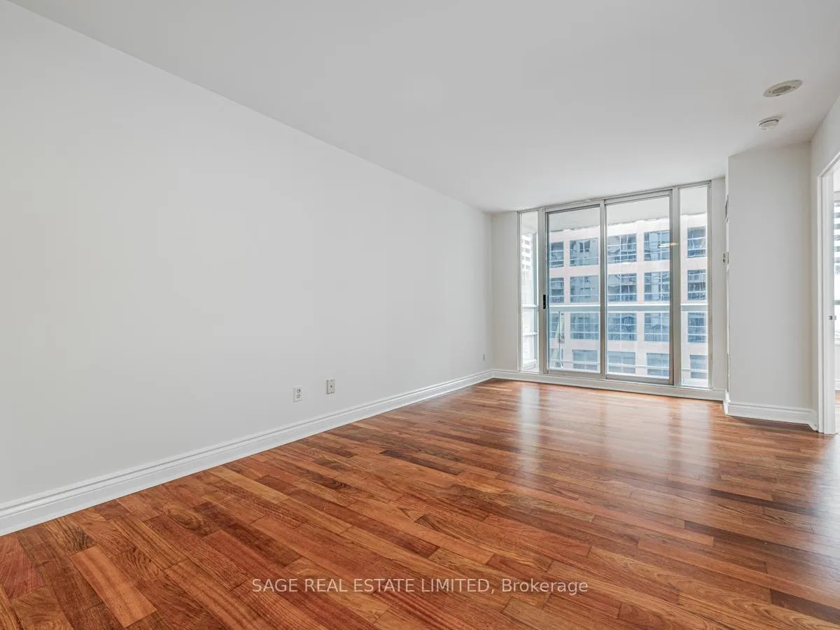 Photo 4 of Unit 503, 43 Eglinton Avenue E, Toronto, Mount Pleasant East — HOMEH