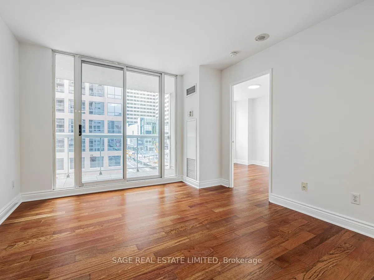 Photo 5 of Unit 503, 43 Eglinton Avenue E, Toronto, Mount Pleasant East — HOMEH