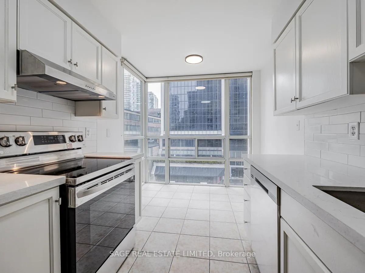 Photo 13 of Unit 503, 43 Eglinton Avenue E, Toronto, Mount Pleasant East — HOMEH