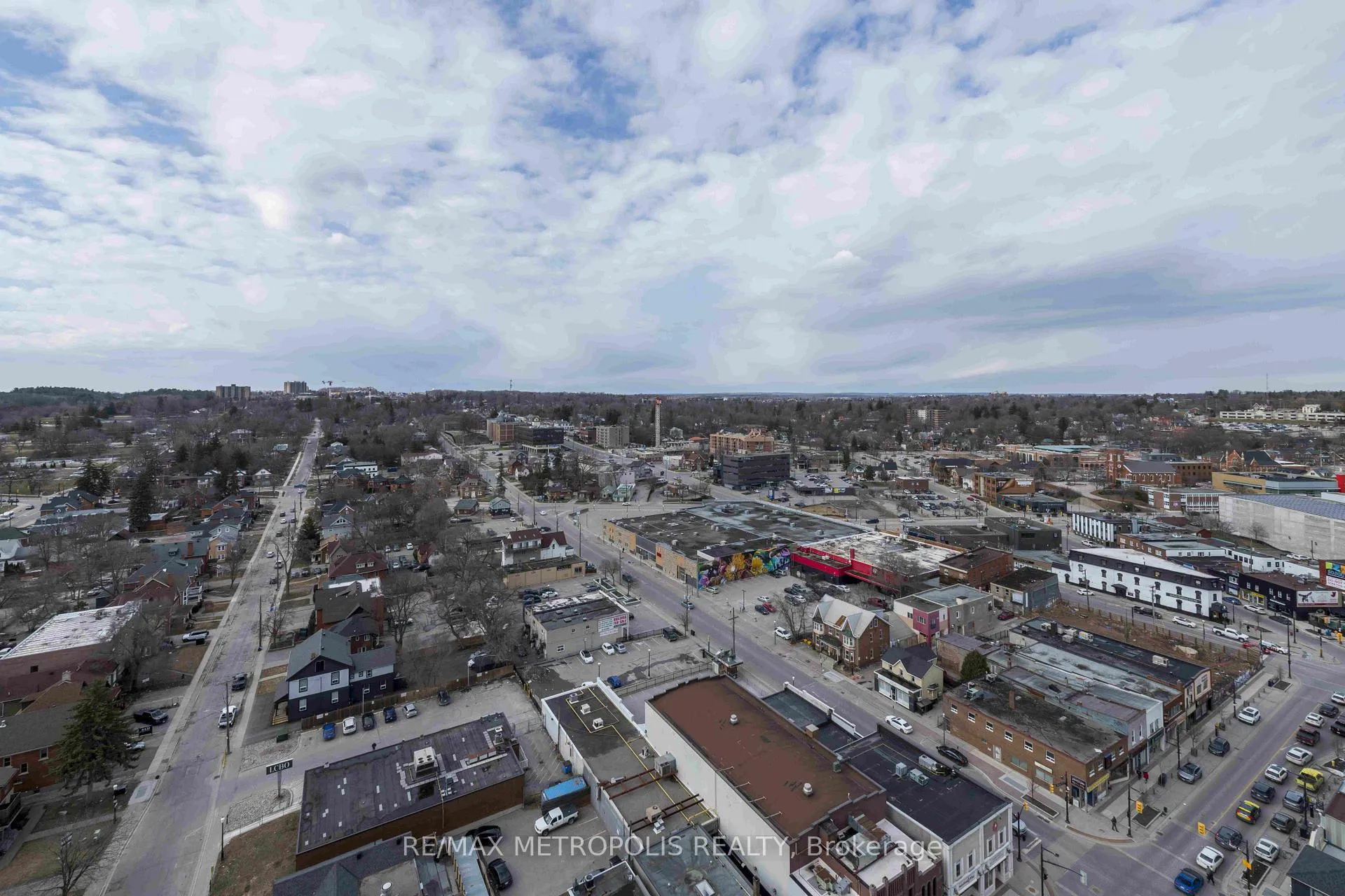Photo 19 of Unit 1803, 39 Mary Street, Barrie, City Centre — HOMEH