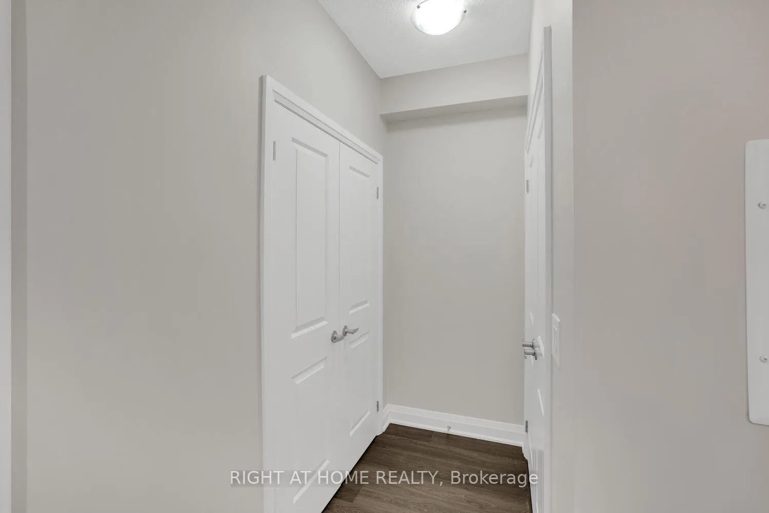 Photo 8 of Unit 305, 24 Woodstream Boulevard, Vaughan, Vaughan Grove — HOMEH
