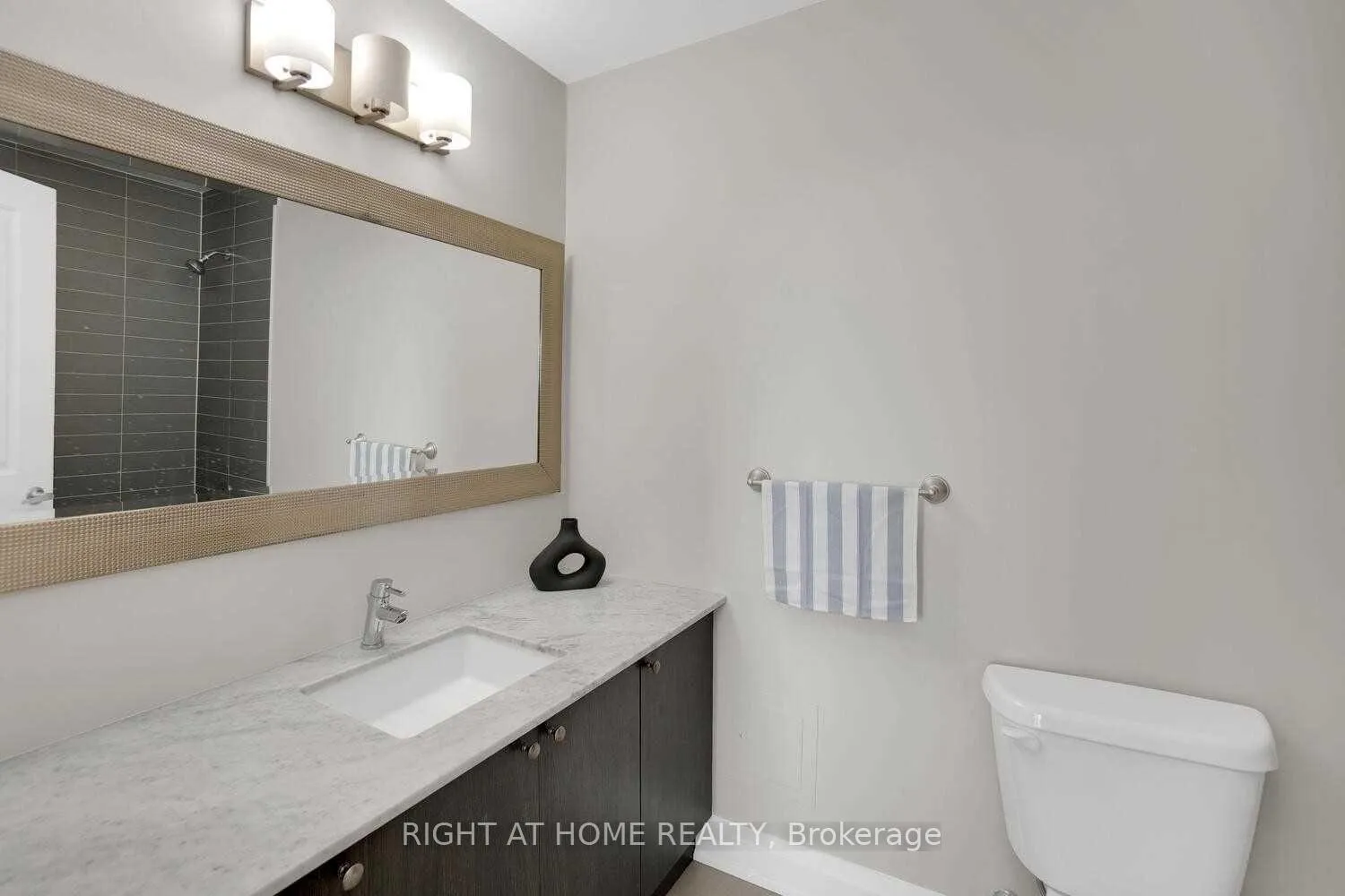 Photo 18 of Unit 305, 24 Woodstream Boulevard, Vaughan, Vaughan Grove — HOMEH
