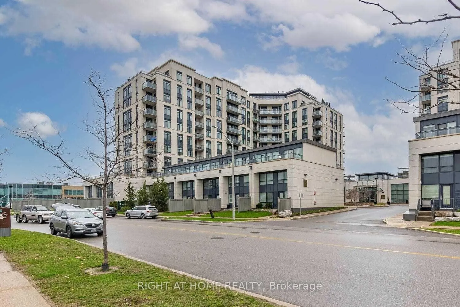 Photo 31 of Unit 305, 24 Woodstream Boulevard, Vaughan, Vaughan Grove — HOMEH