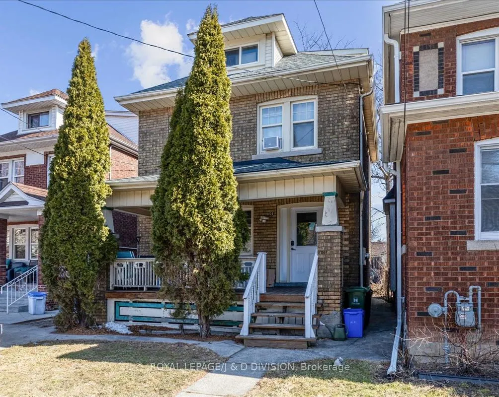 Front of Unit Ave S, 59 Paisley Avenue S
