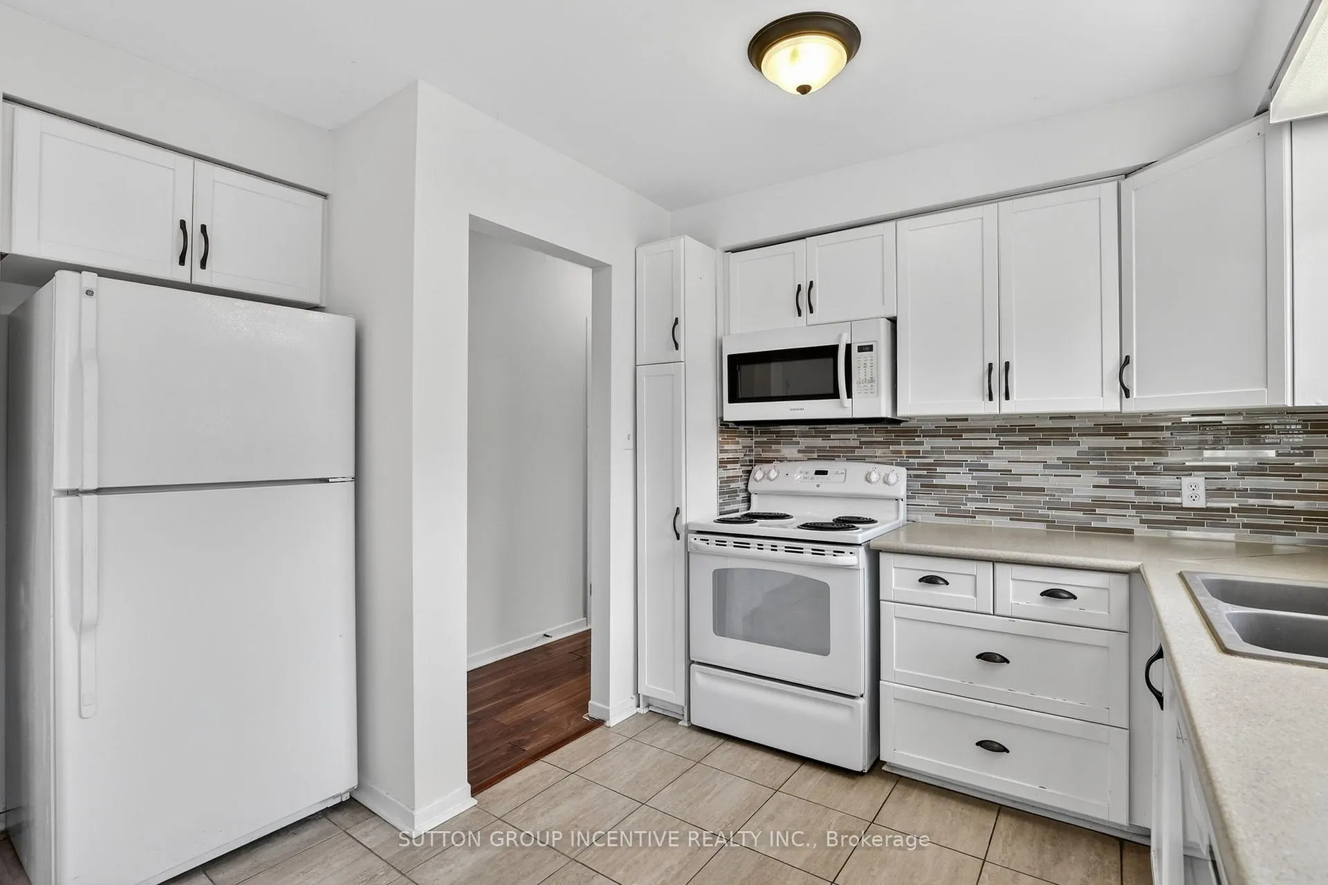 Photo 5 of 161 Harold Street, Brampton, Brampton South — HOMEH