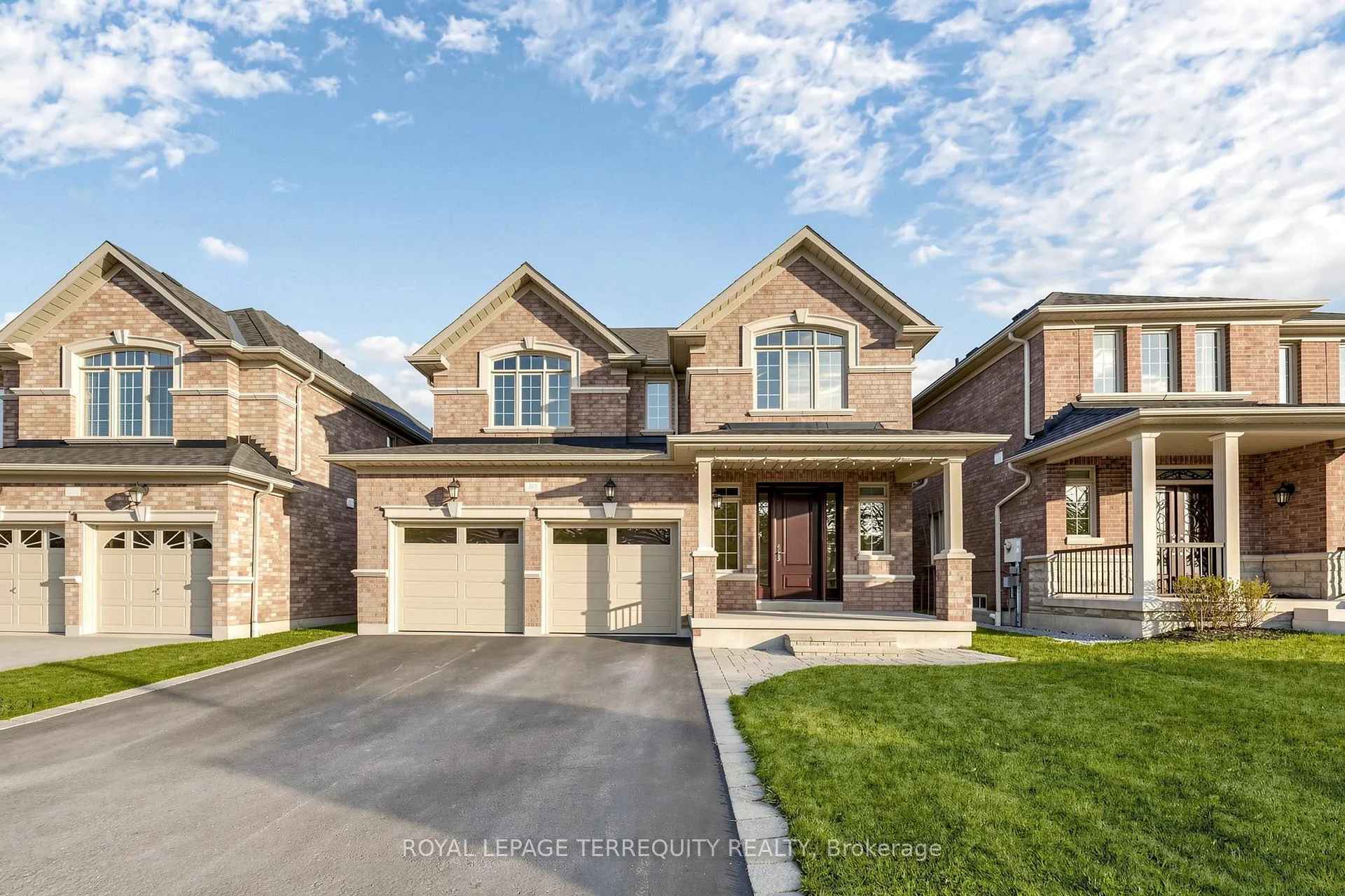 Photo 2 of 51 Donzi Lane, Vaughan, Patterson — HOMEH