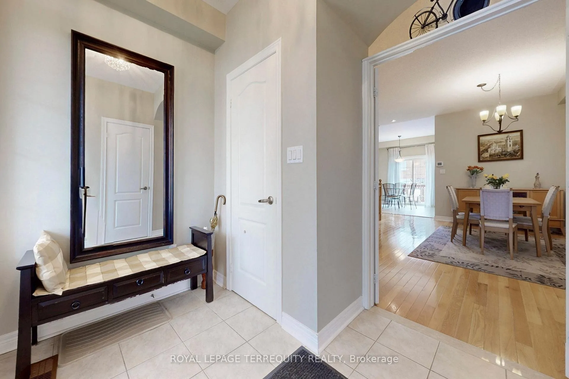 Photo 3 of 51 Donzi Lane, Vaughan, Patterson — HOMEH
