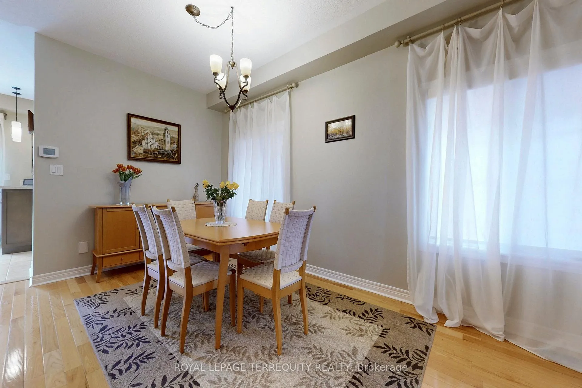 Photo 4 of 51 Donzi Lane, Vaughan, Patterson — HOMEH