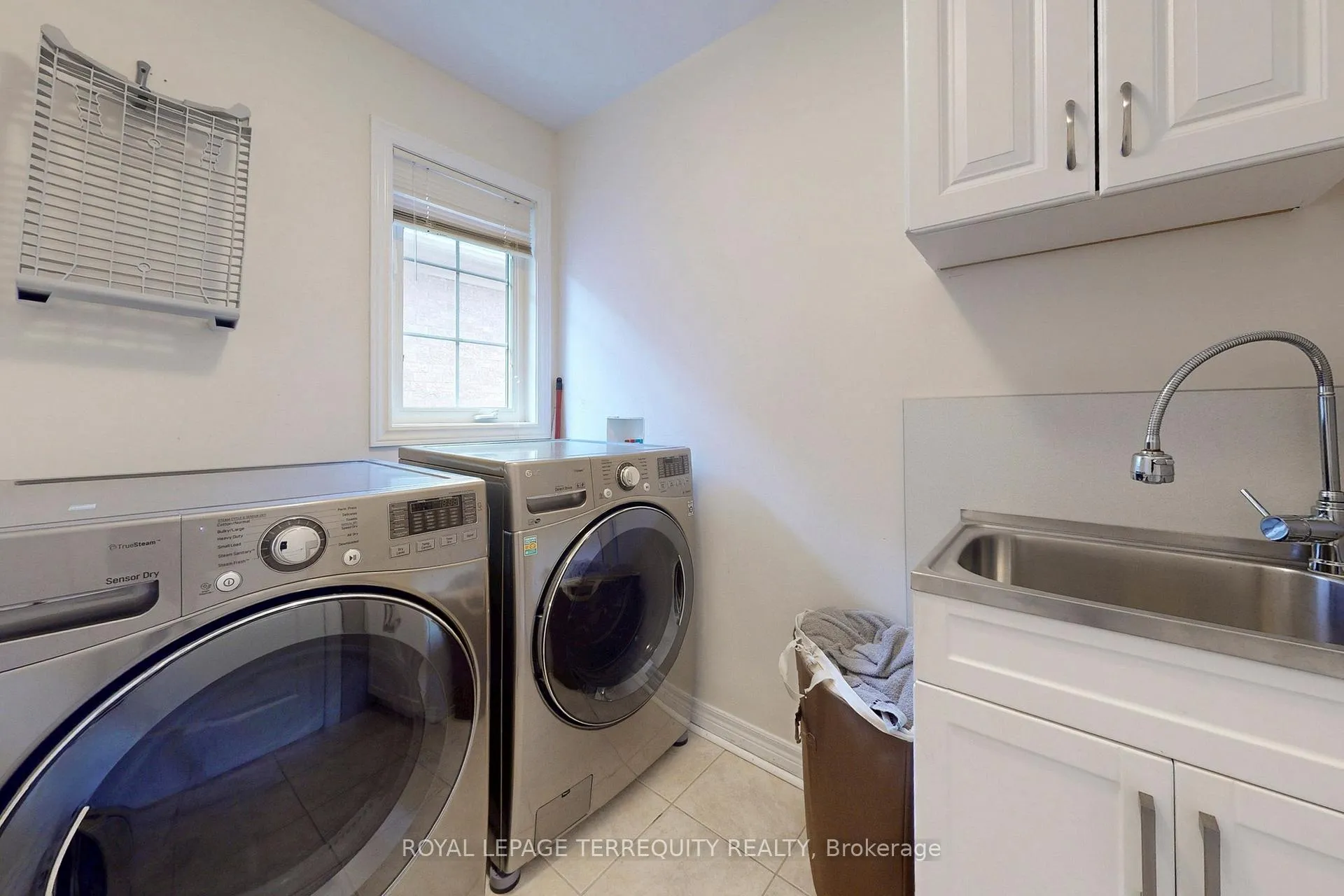 Photo 19 of 51 Donzi Lane, Vaughan, Patterson — HOMEH