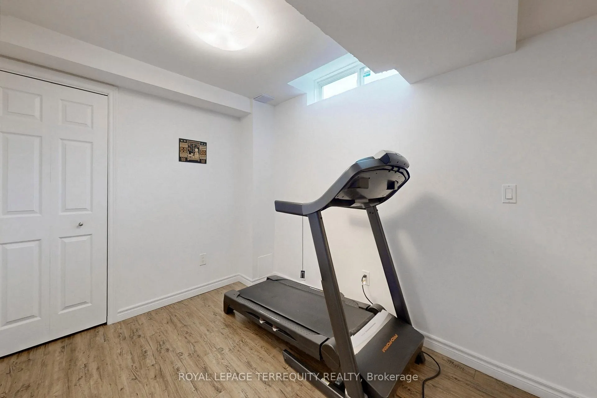 Photo 23 of 51 Donzi Lane, Vaughan, Patterson — HOMEH