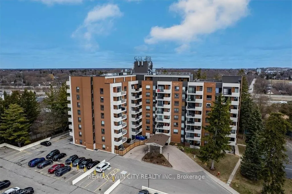 Front of Unit 609, 260 Sheldon Avenue N
