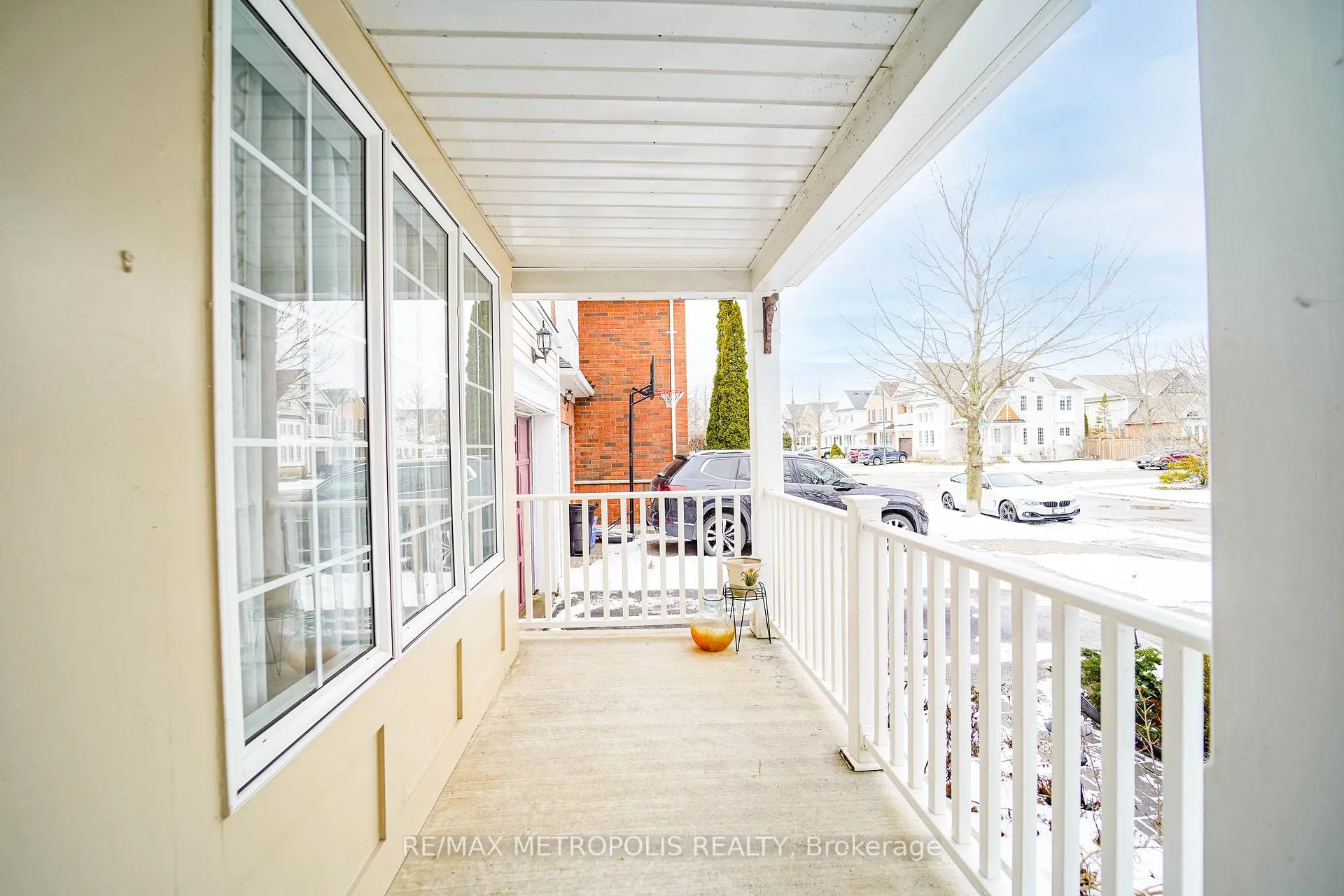Photo 3 of 15 Lilley Avenue, Ajax, South East — HOMEH
