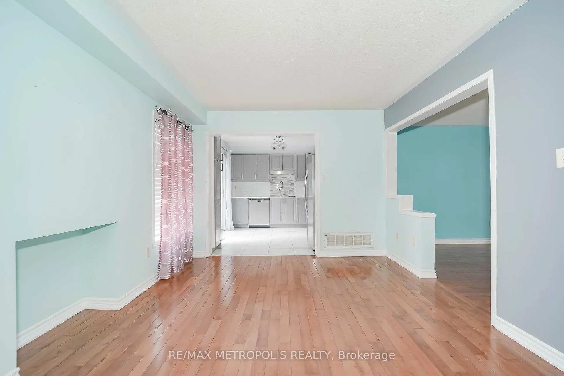 Photo 9 of 15 Lilley Avenue, Ajax, South East — HOMEH