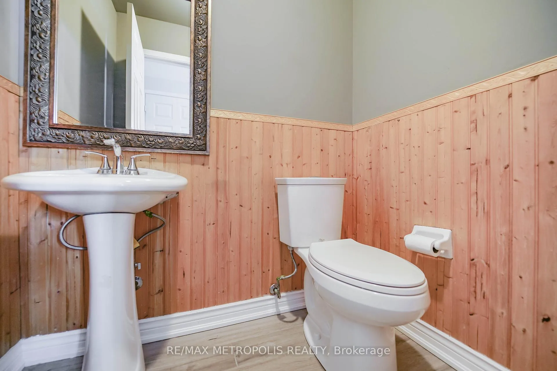 Photo 11 of 15 Lilley Avenue, Ajax, South East — HOMEH