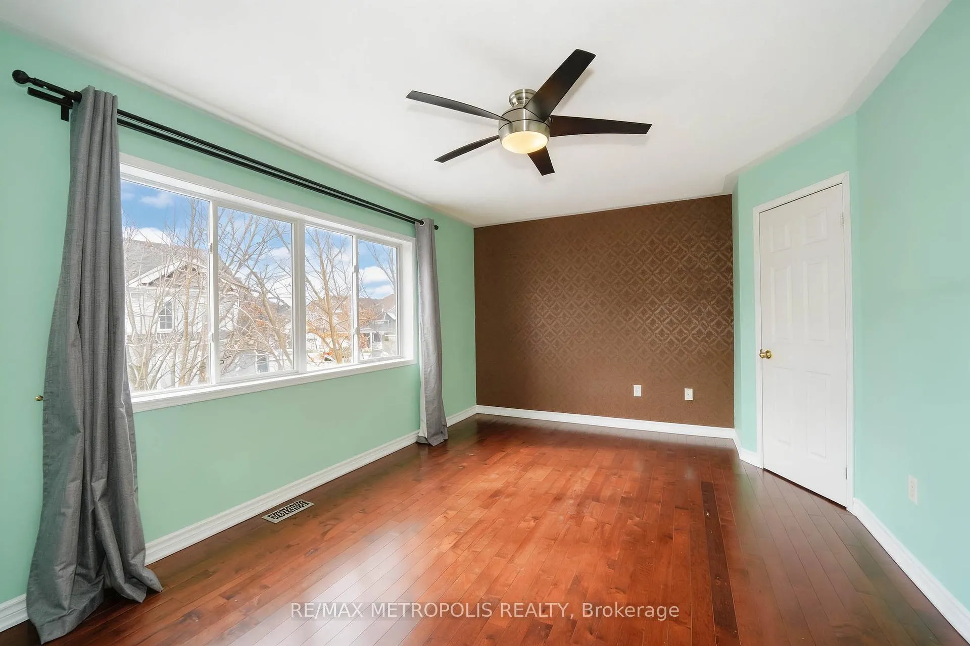 Photo 18 of 15 Lilley Avenue, Ajax, South East — HOMEH