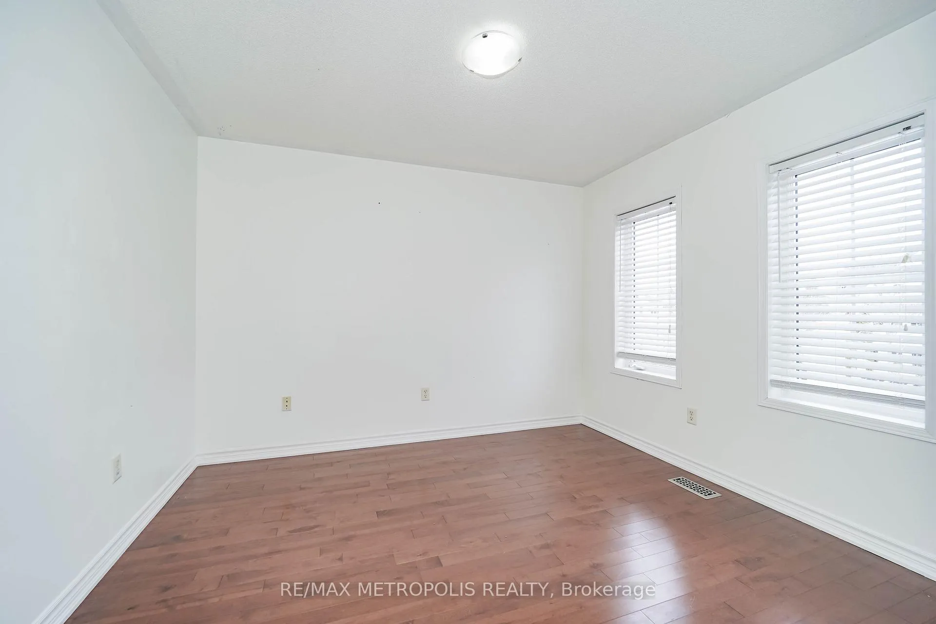 Photo 23 of 15 Lilley Avenue, Ajax, South East — HOMEH