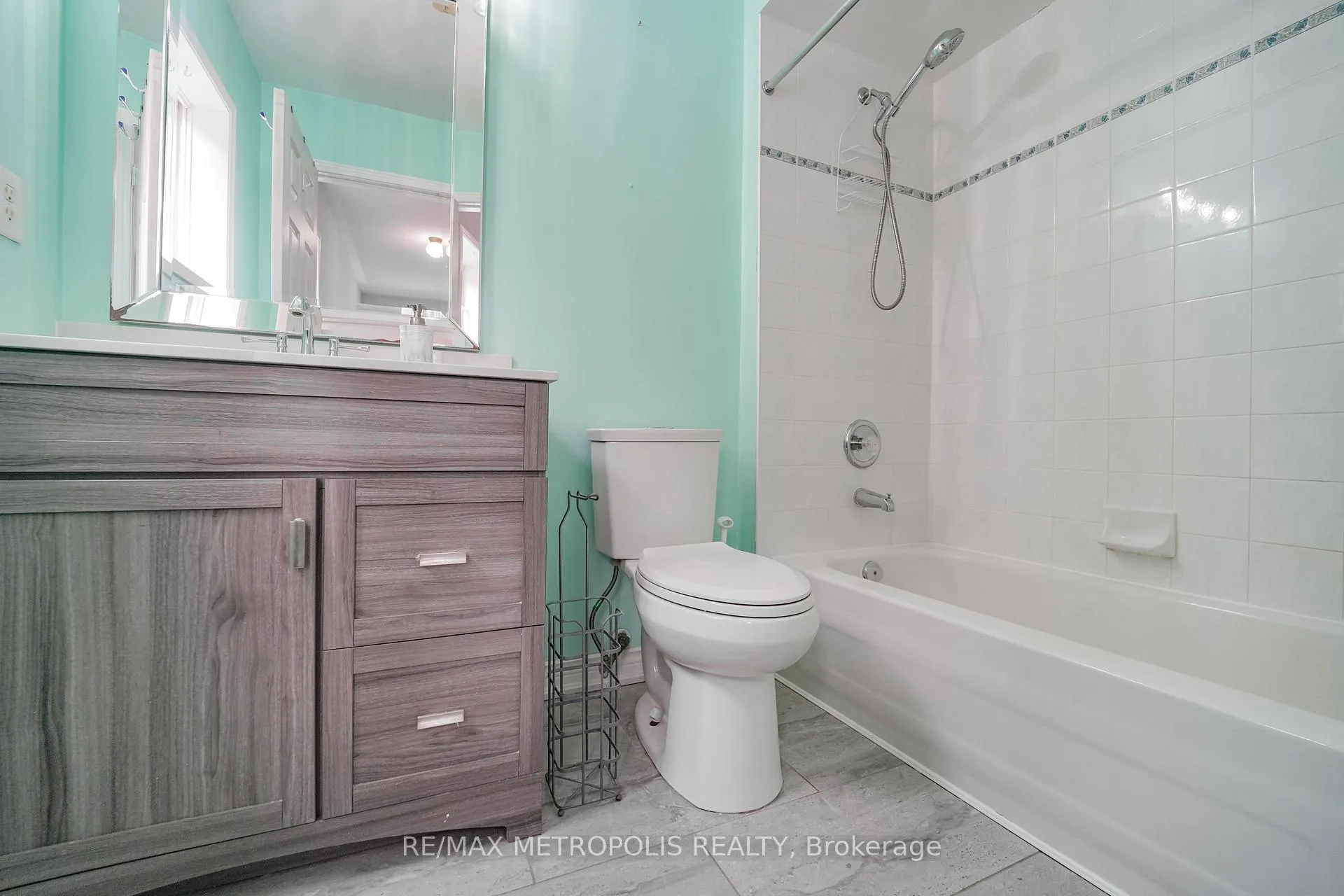 Photo 27 of 15 Lilley Avenue, Ajax, South East — HOMEH
