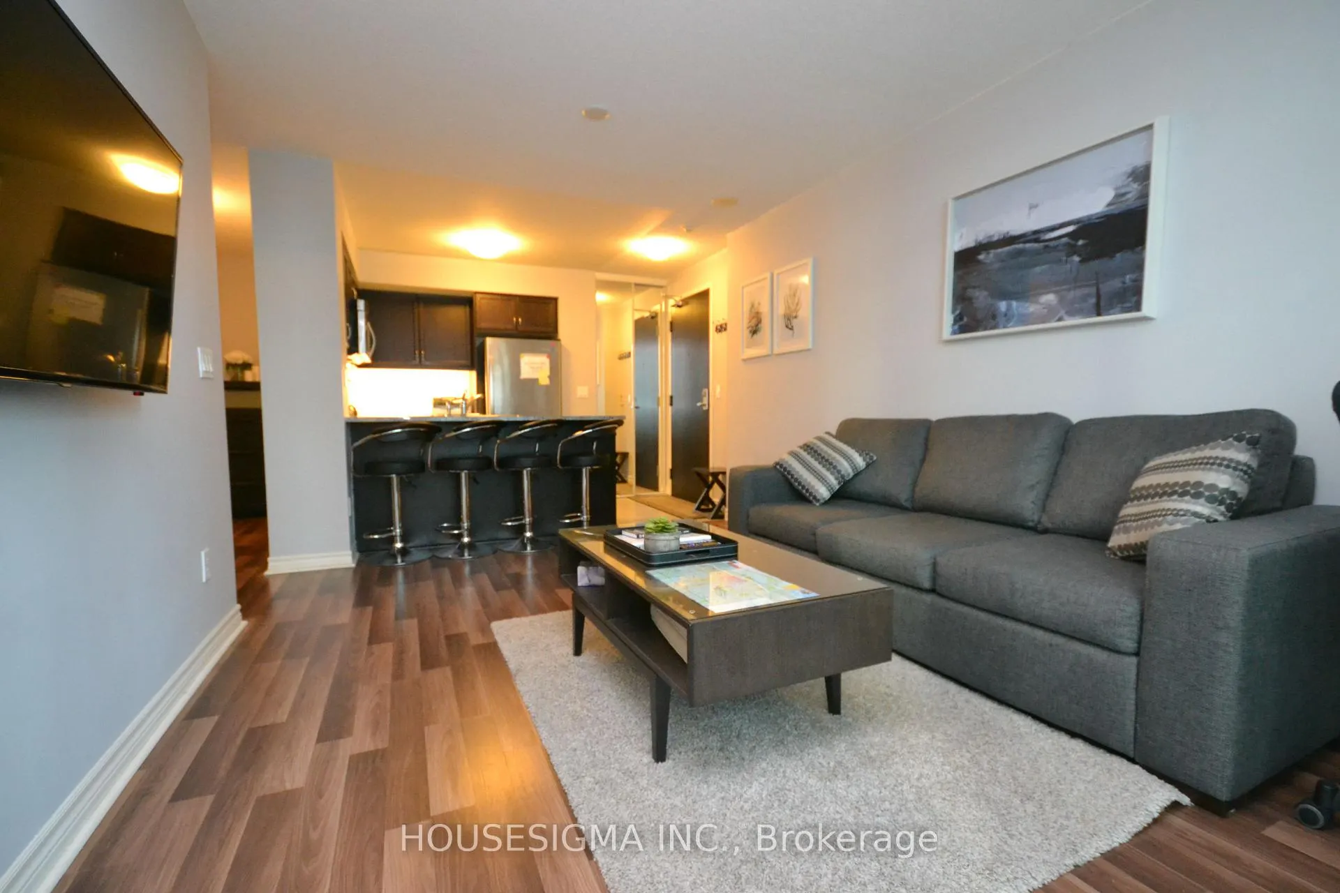 Front of Unit 1507, 19 Grand Trunk Crescent