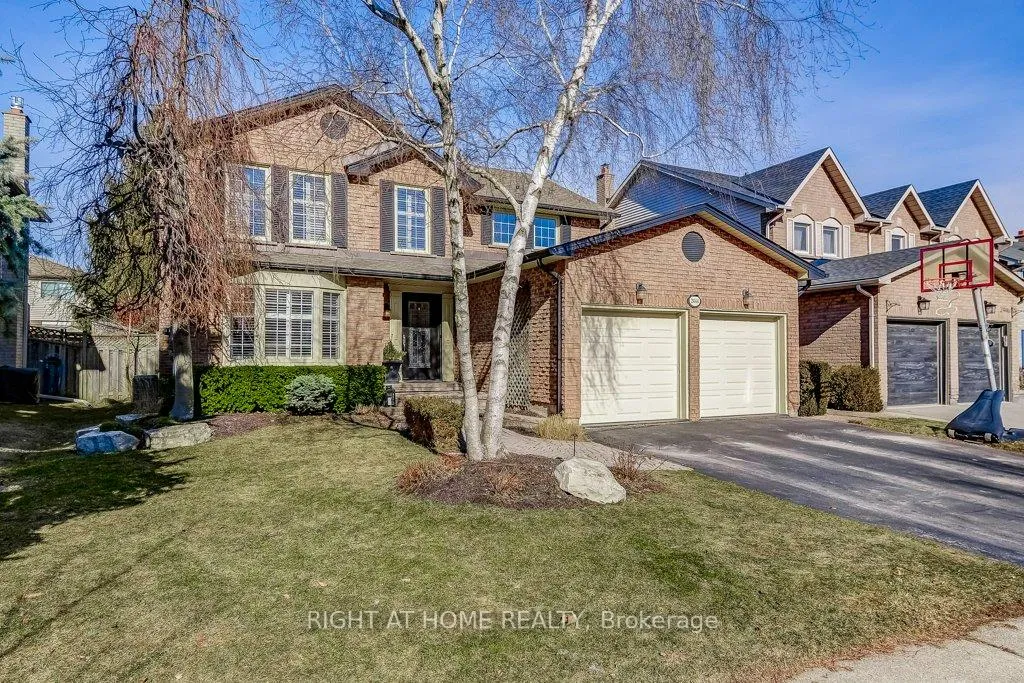 Photo 2 of 2444 Butternut Crescent, Burlington, Headon — HOMEH