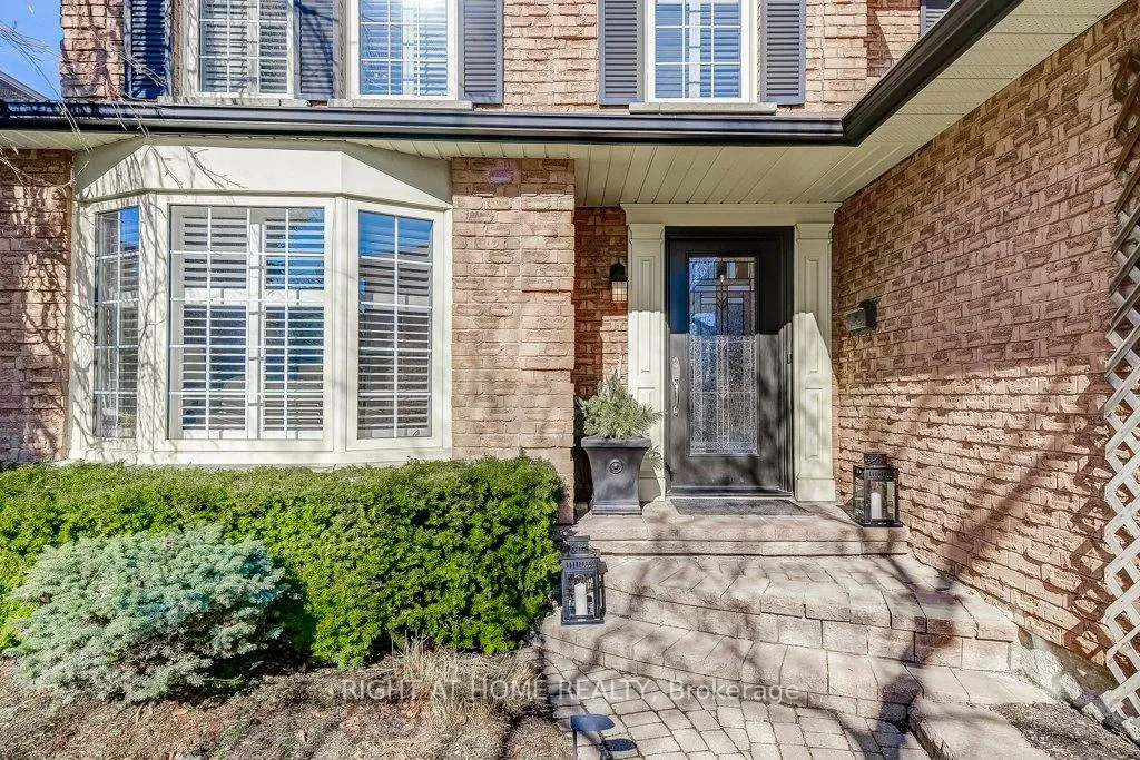 Photo 4 of 2444 Butternut Crescent, Burlington, Headon — HOMEH