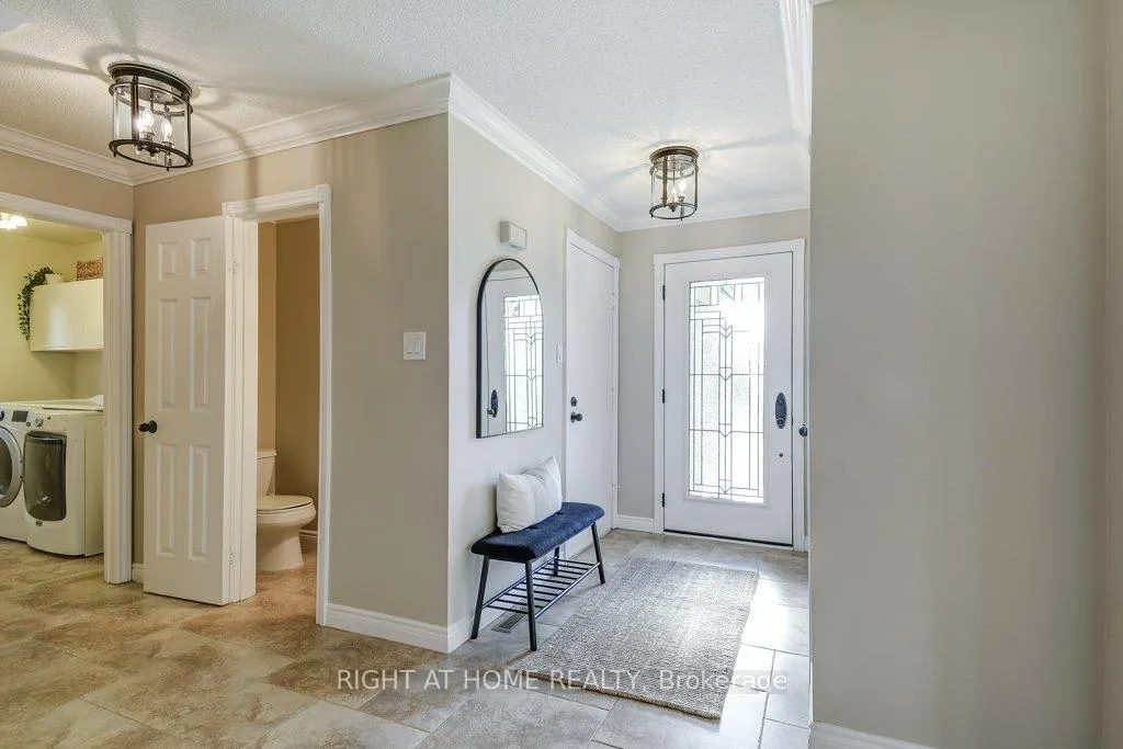 Photo 7 of 2444 Butternut Crescent, Burlington, Headon — HOMEH