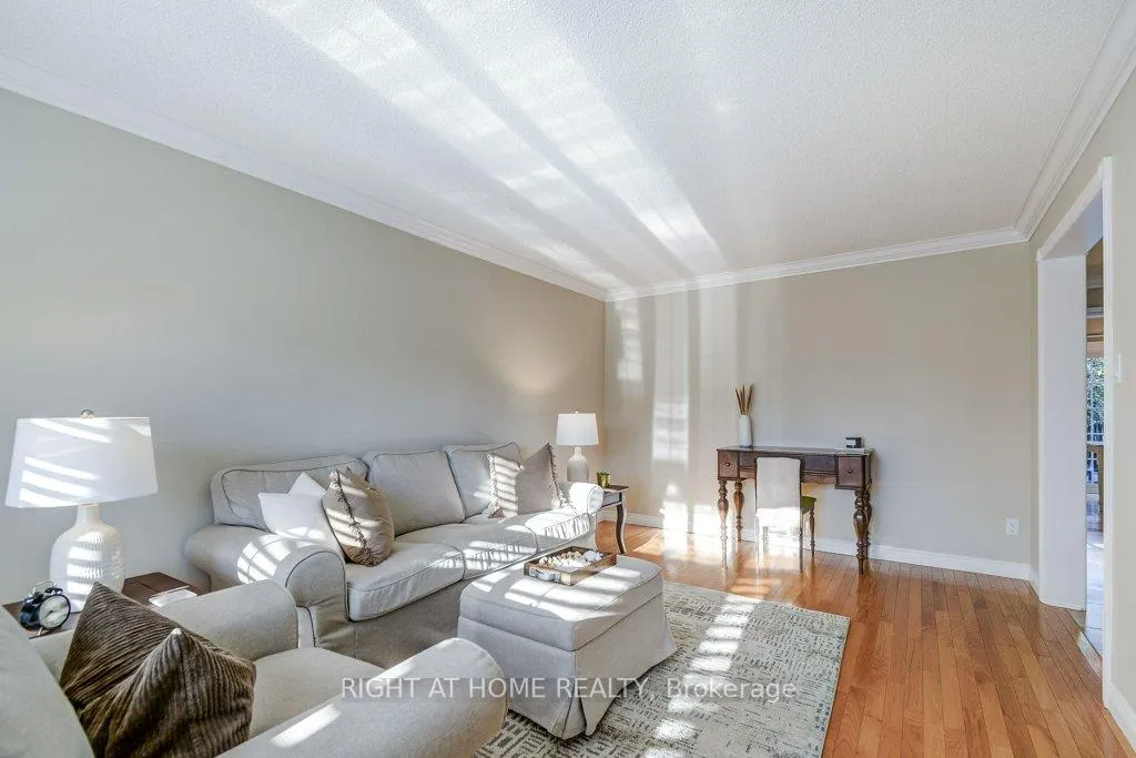 Photo 10 of 2444 Butternut Crescent, Burlington, Headon — HOMEH