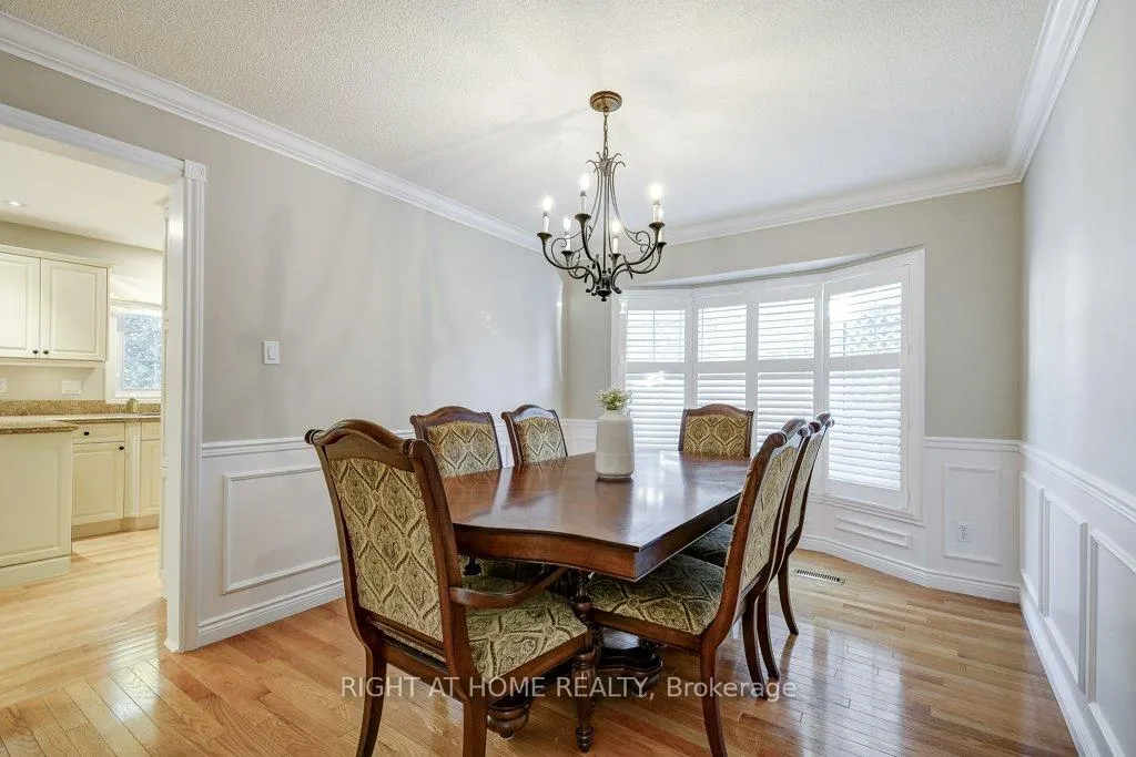 Photo 13 of 2444 Butternut Crescent, Burlington, Headon — HOMEH