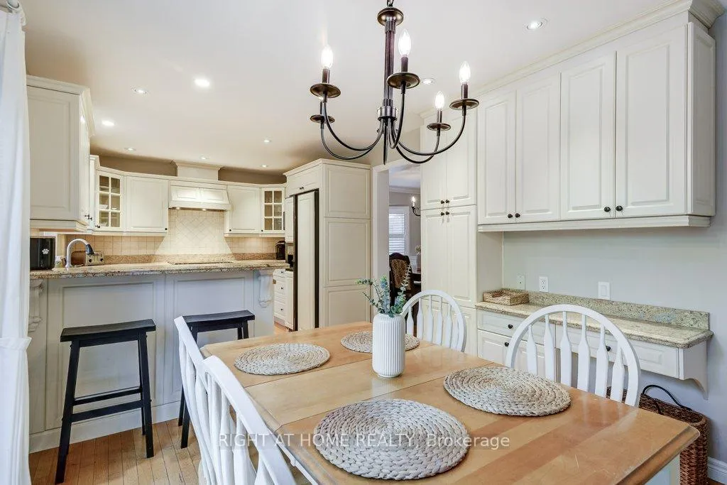 Photo 14 of 2444 Butternut Crescent, Burlington, Headon — HOMEH