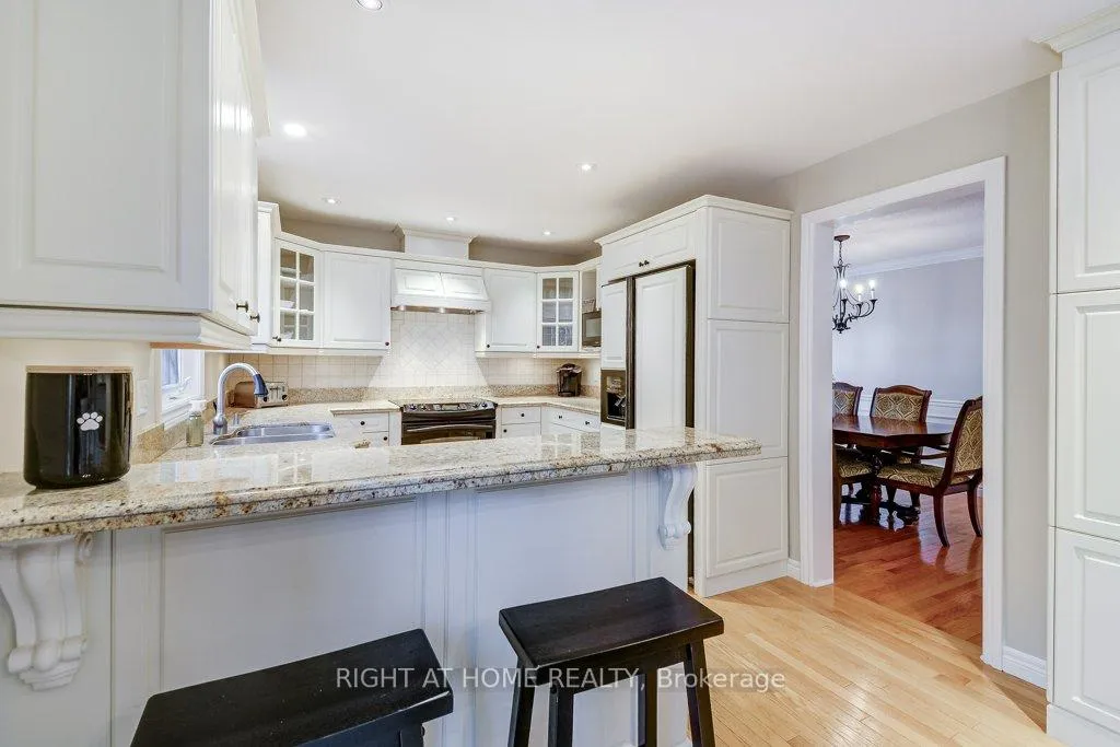 Photo 18 of 2444 Butternut Crescent, Burlington, Headon — HOMEH