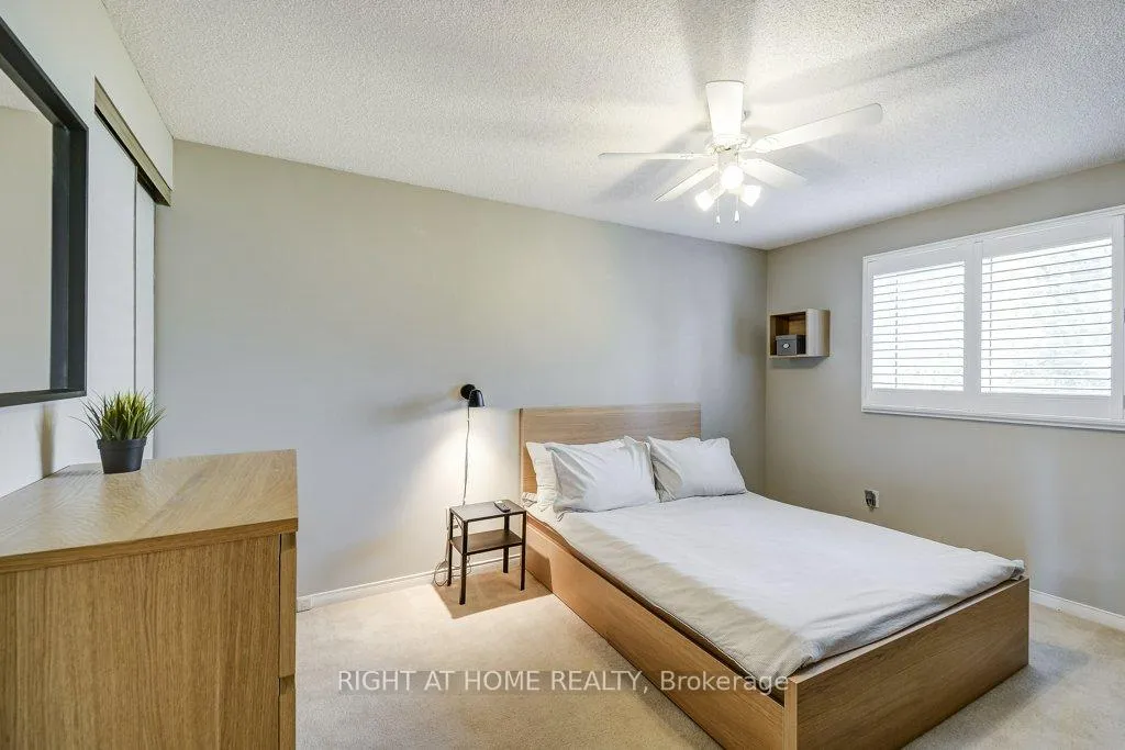 Photo 29 of 2444 Butternut Crescent, Burlington, Headon — HOMEH