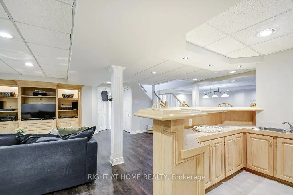 Photo 40 of 2444 Butternut Crescent, Burlington, Headon — HOMEH